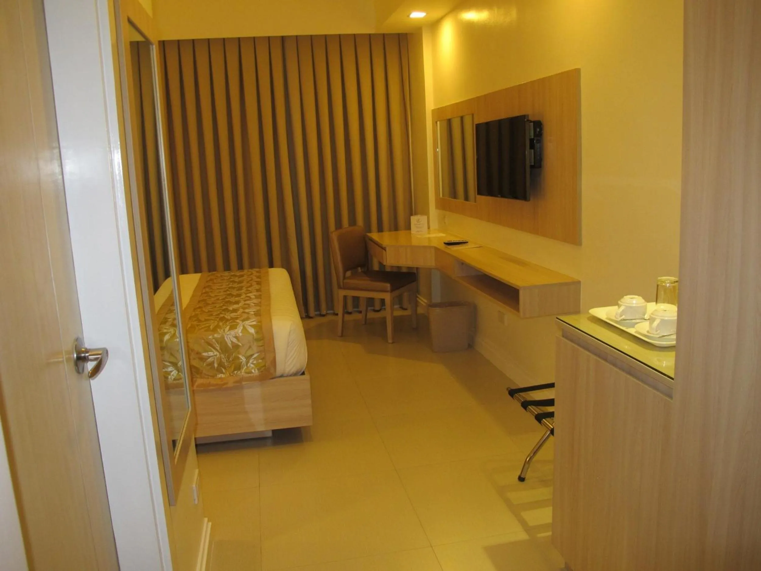 Photo of the whole room in Zerenity Hotel & Suites