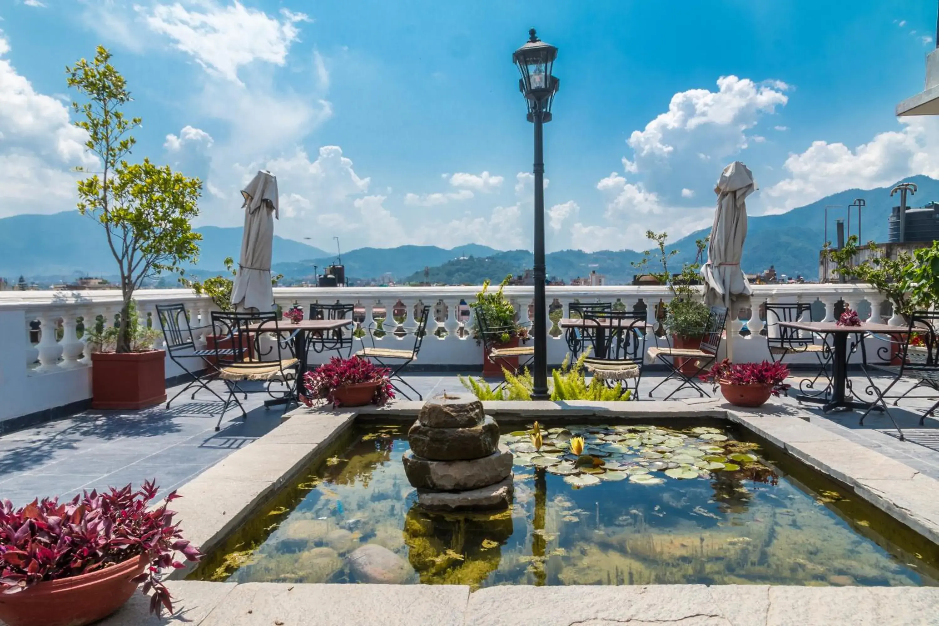 Restaurant/places to eat in Hotel Excelsior Restaurant/places to eat in Hotel Excelsior