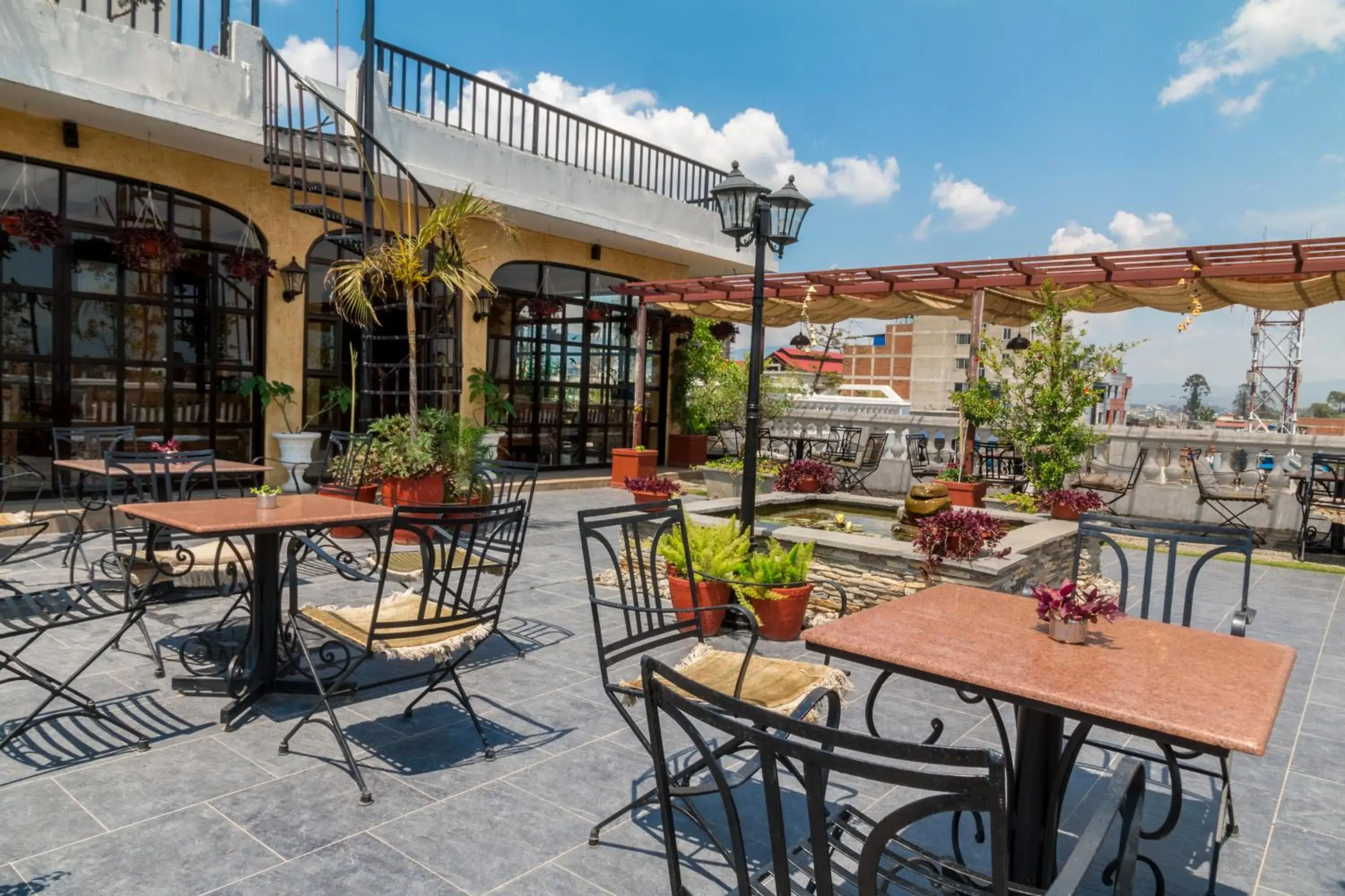 Restaurant/places to eat in Hotel Excelsior Restaurant/places to eat in Hotel Excelsior