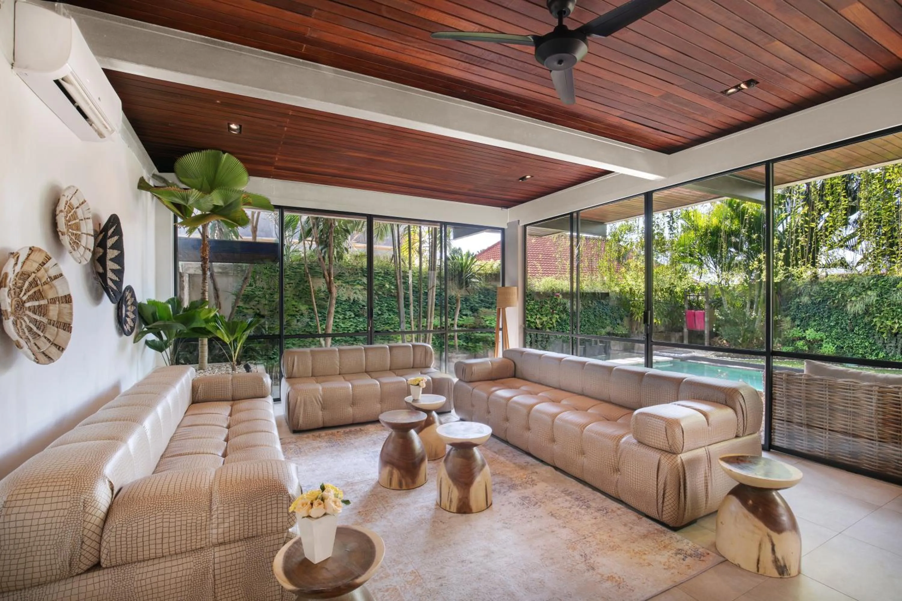 The NEW Canggu Life Style for Large Groups at Prime Location Fresh Posh LUXXE