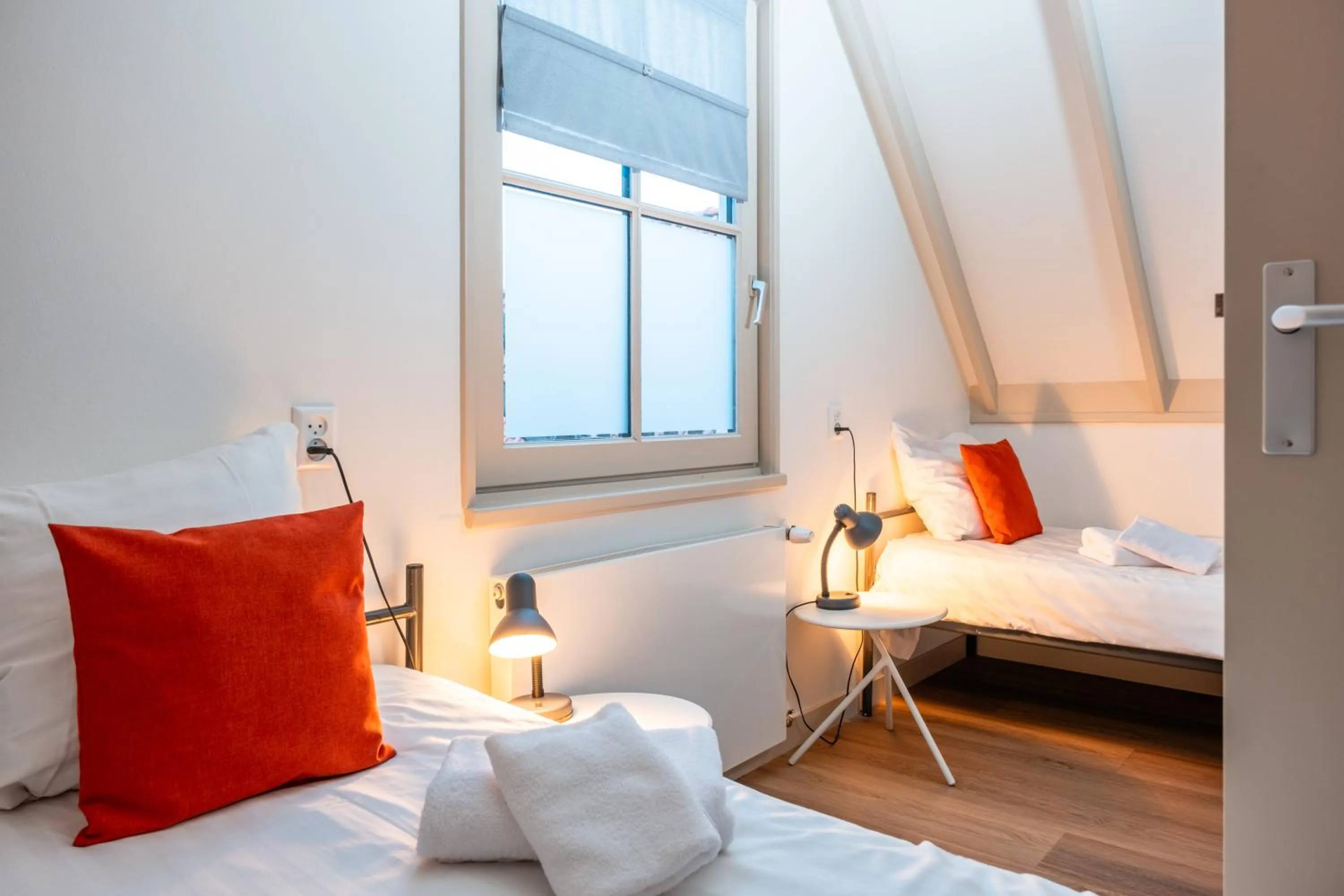 Bed in Hotel - Cafe De Harmonie