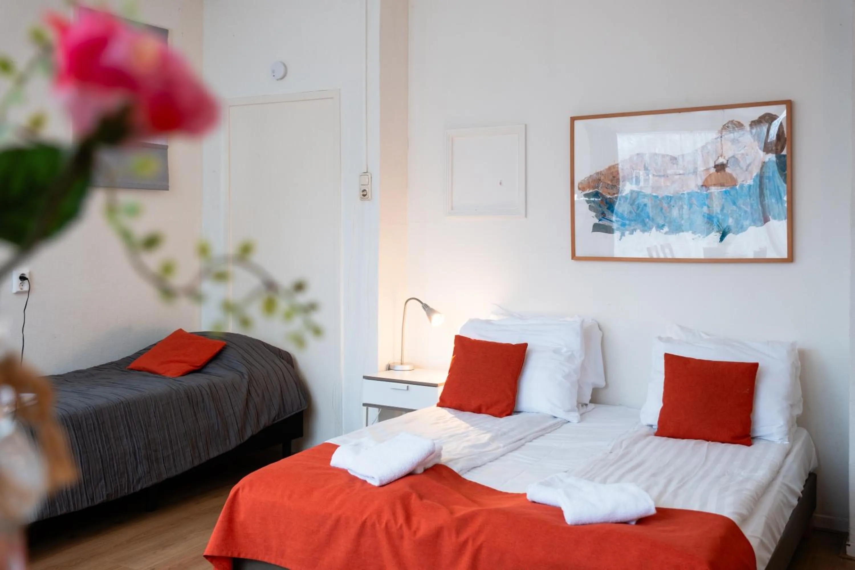 Bed in Hotel - Cafe De Harmonie