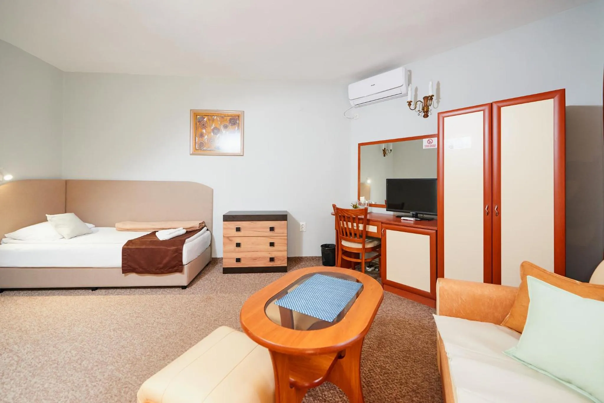 Bed in Peneka Hotel