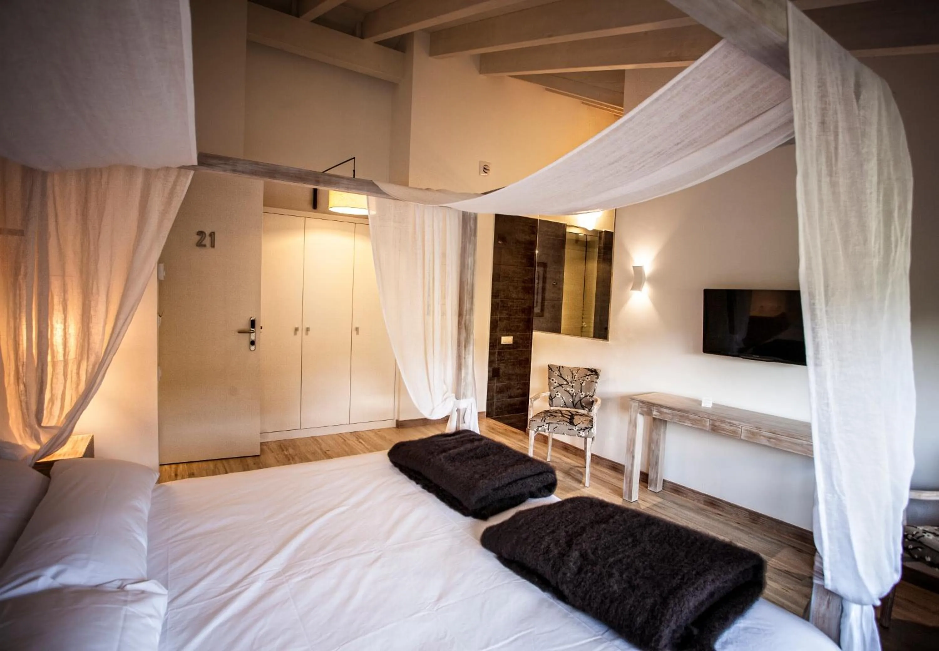 Photo of the whole room, Bed in Hotel Pura Vida