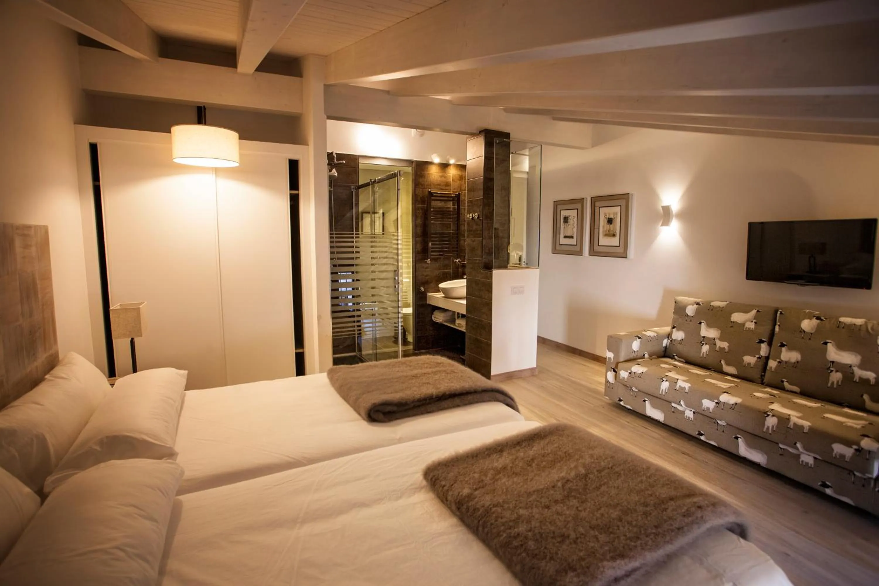 Photo of the whole room, Bed in Hotel Pura Vida