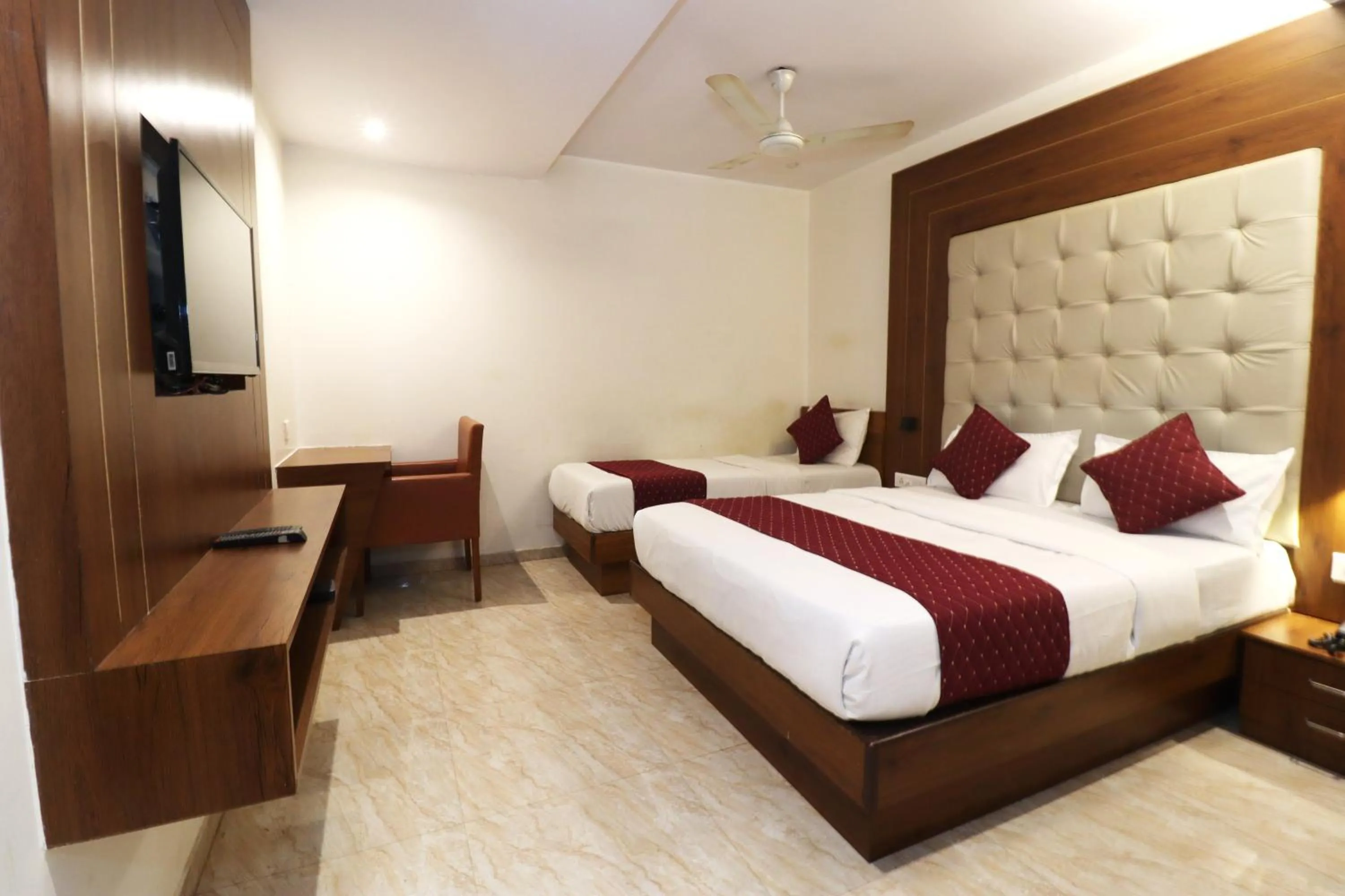 GATEWAY STAR HOTEL