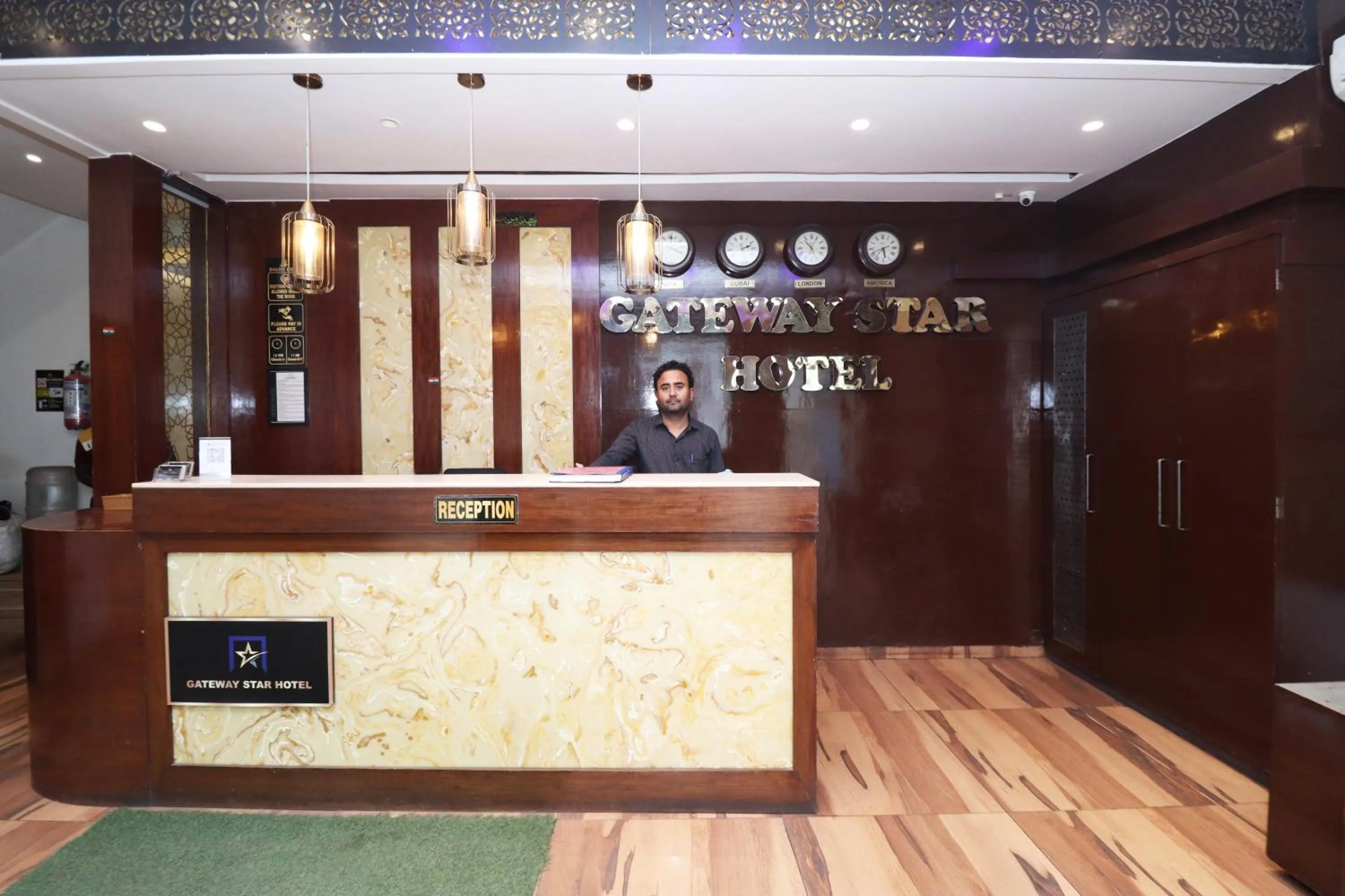 GATEWAY STAR HOTEL