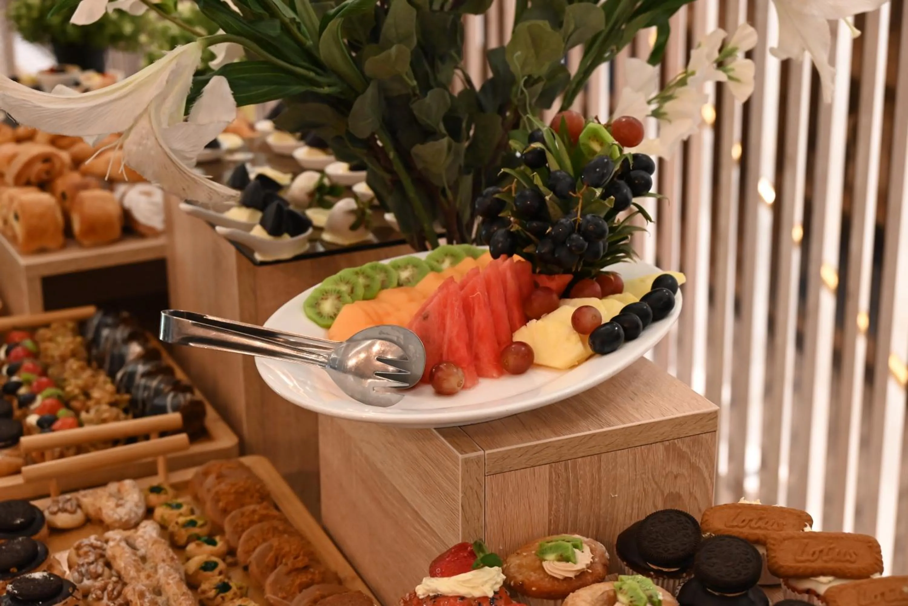 Restaurant/places to eat in Green Park Hotel