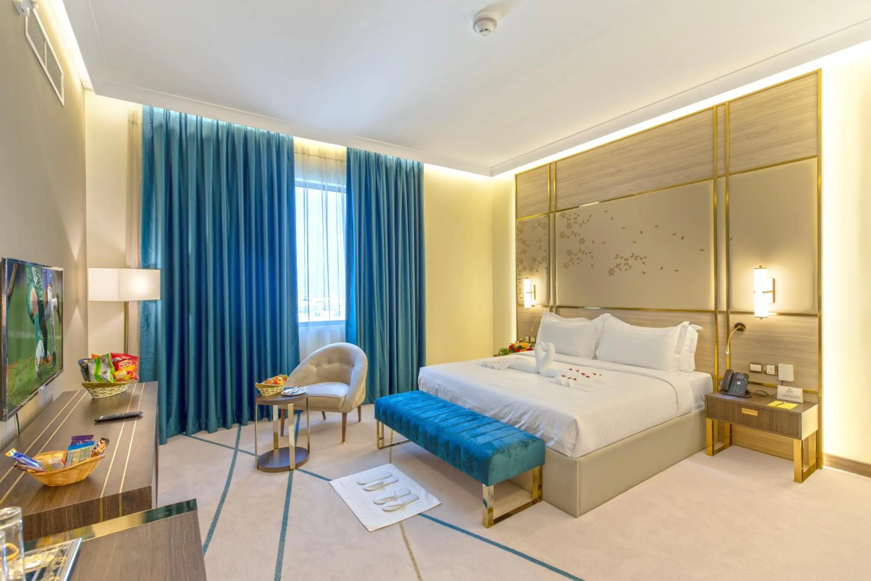 Bedroom, Bed in Green Park Hotel