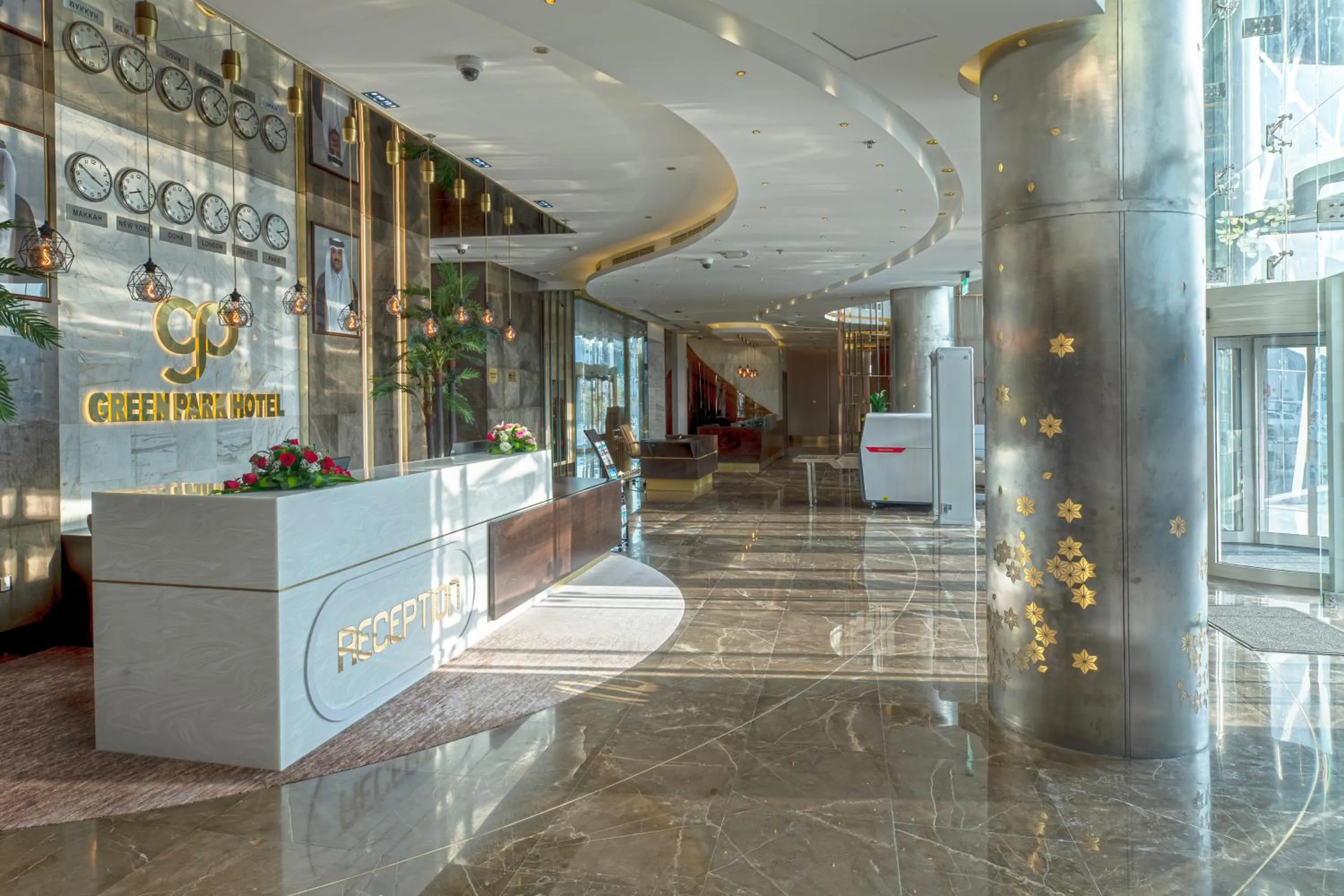 Lobby or reception in Green Park Hotel