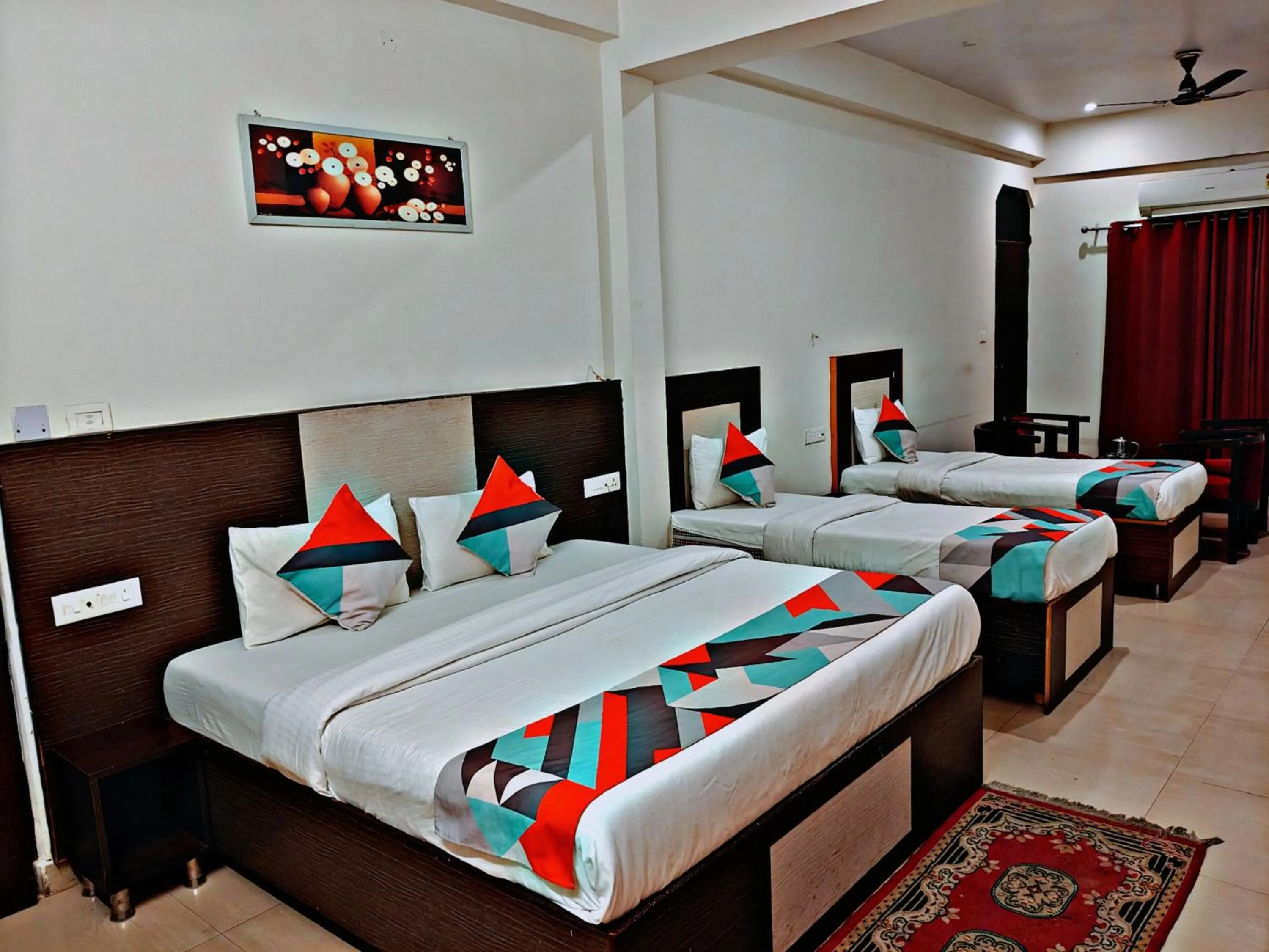 HOTEL OM SHIVAAY INN
