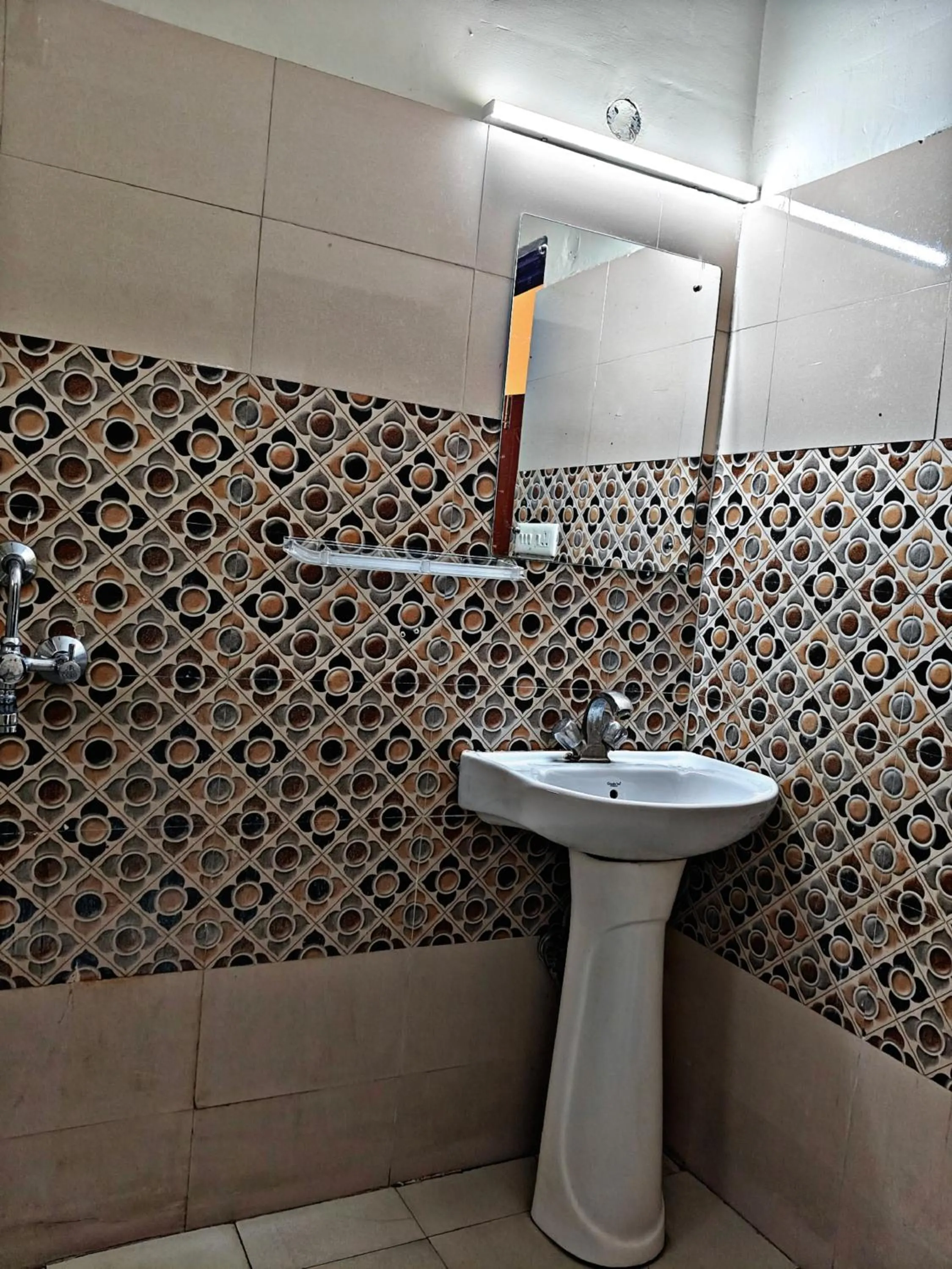 HOTEL OM SHIVAAY INN