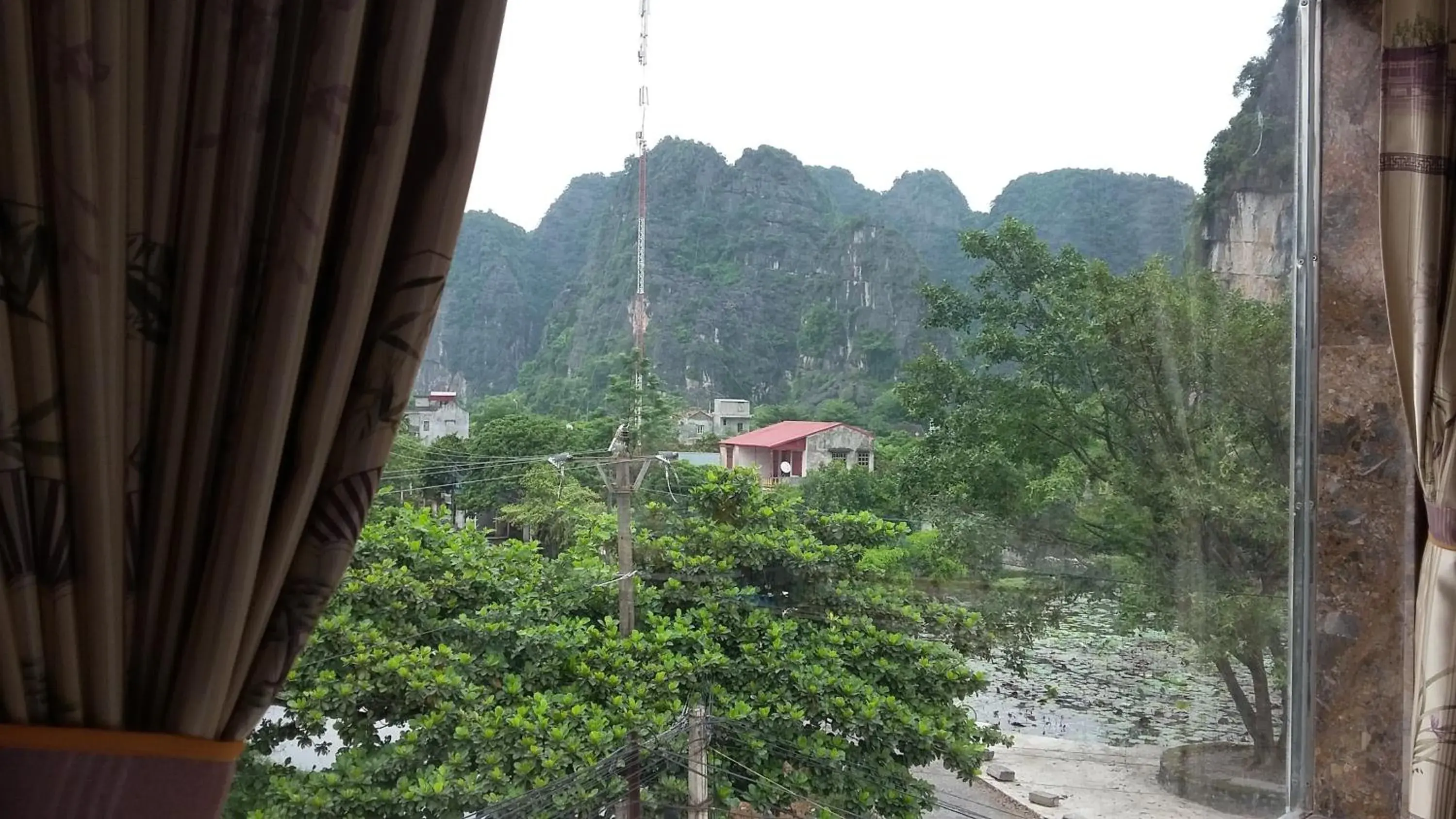 Double Room with Mountain View in Limestone View Homestay Double Room with Mountain View in Limestone View Homestay