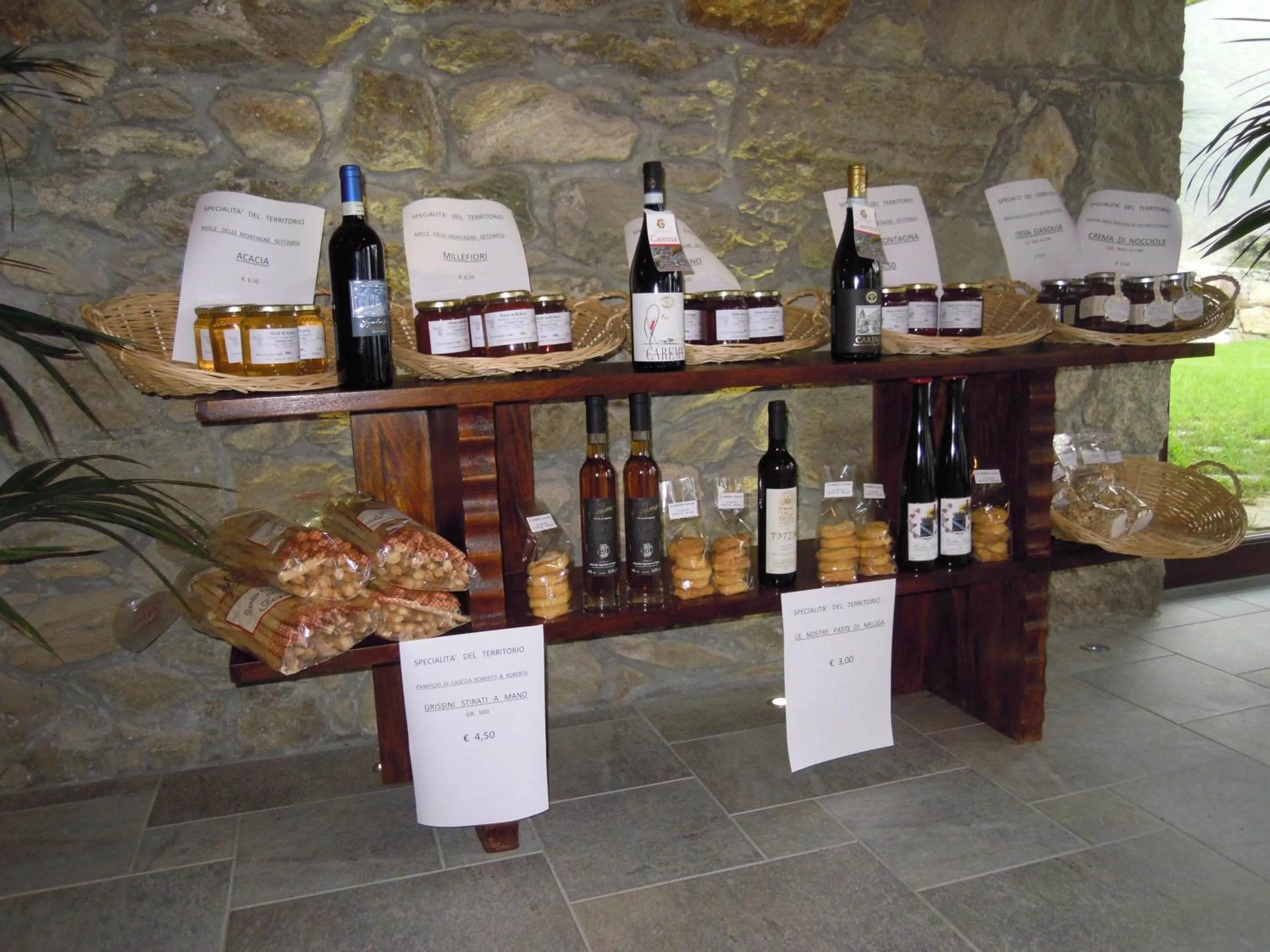 On-site shops in Il Falco E La Volpe