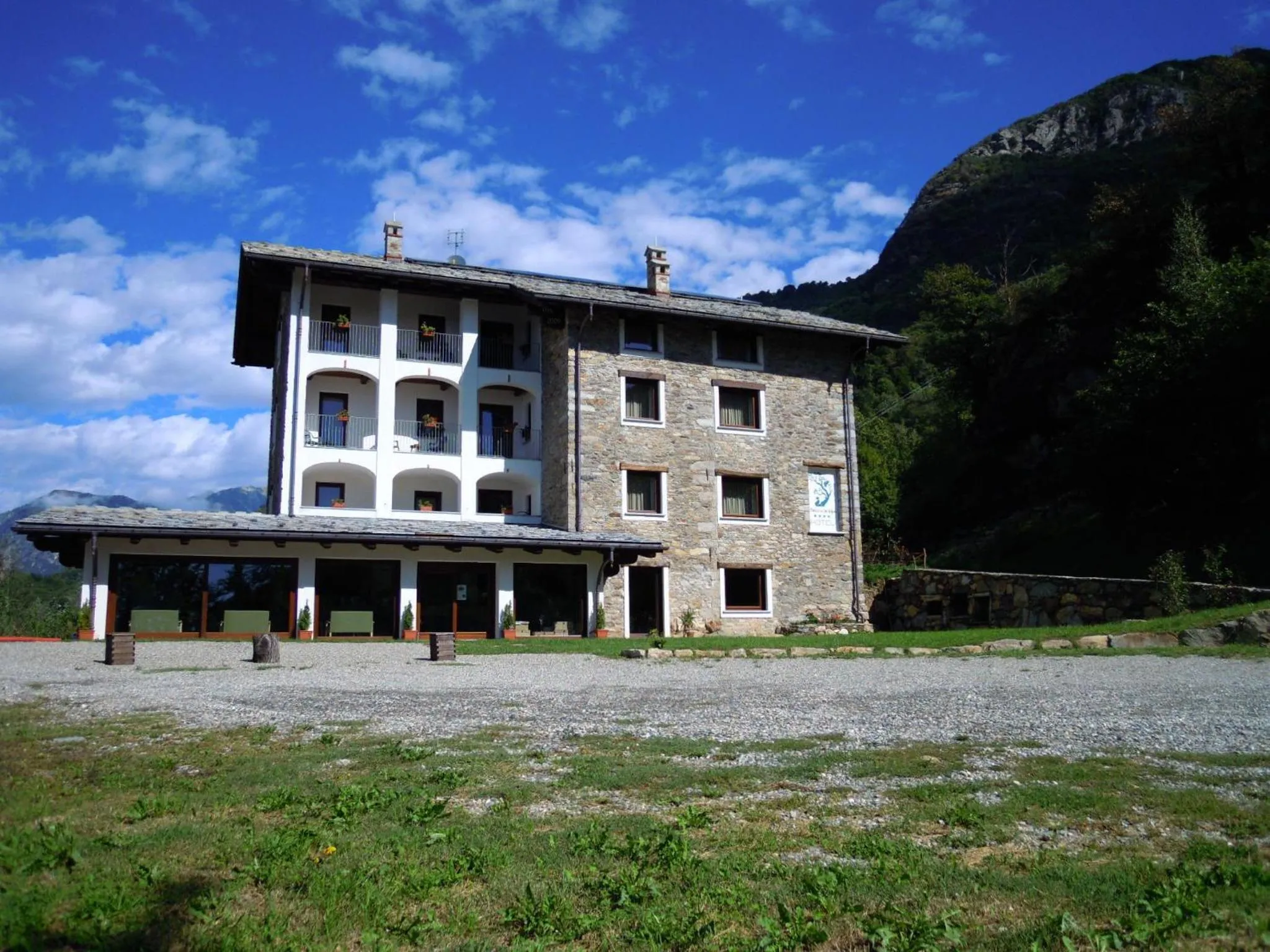 Property building in Il Falco E La Volpe