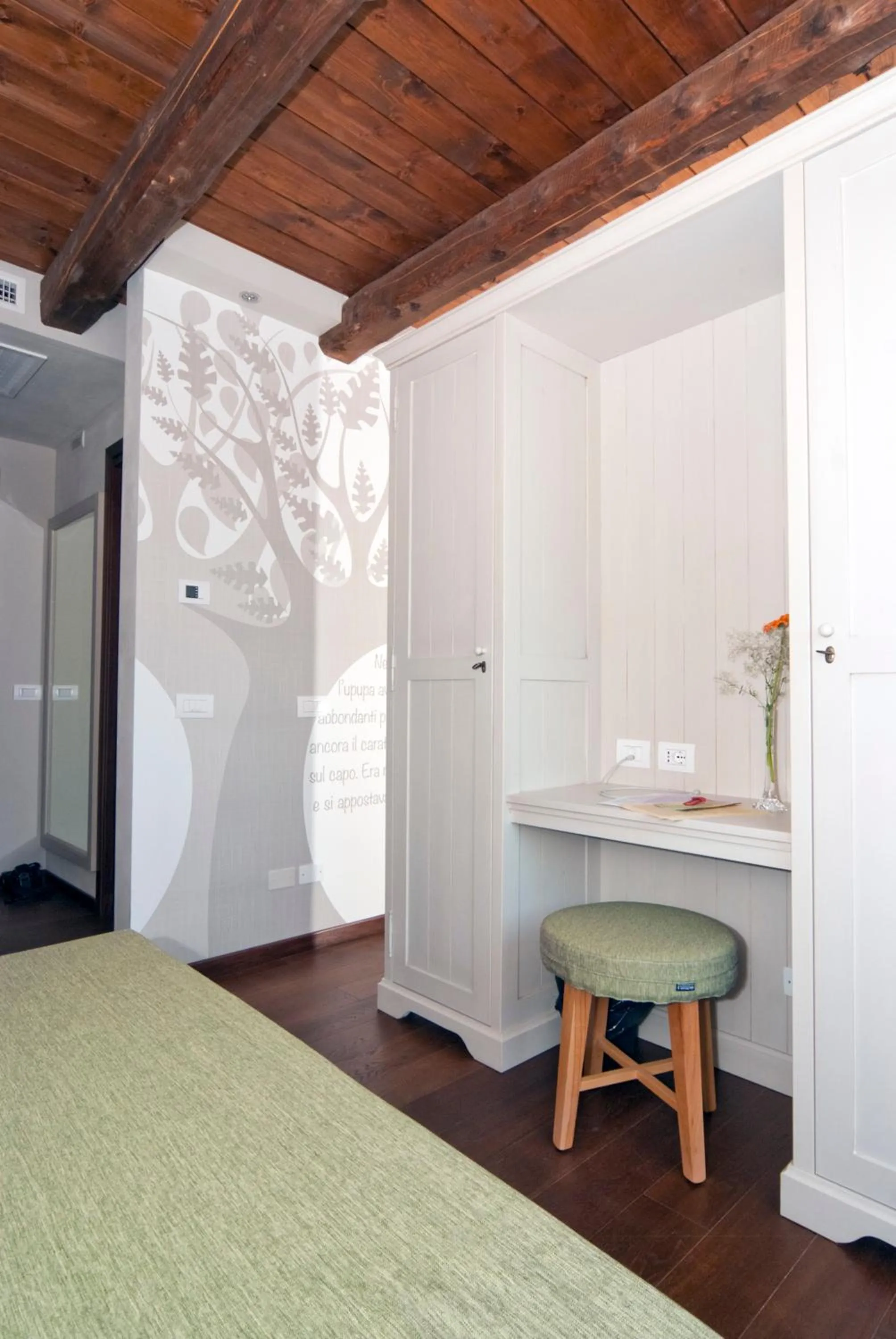 Photo of the whole room, Bed in Il Falco E La Volpe