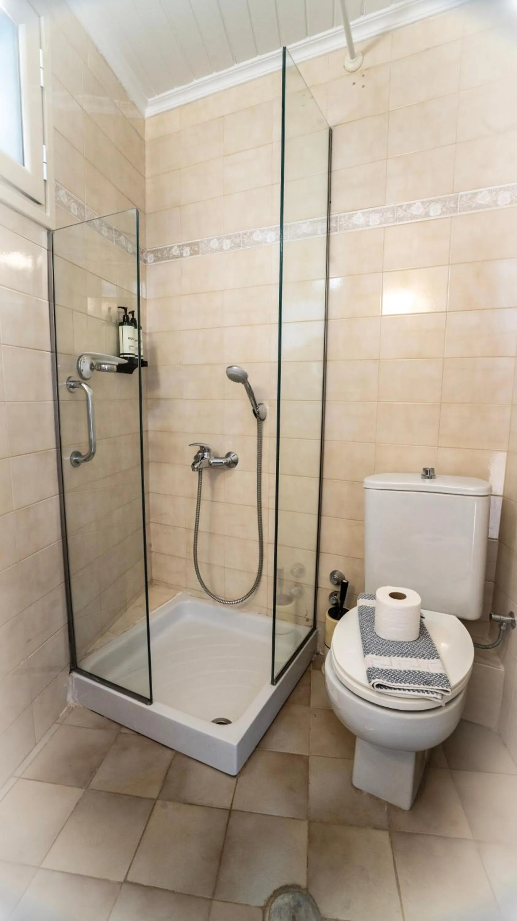 Bathroom in Ionio Hotel