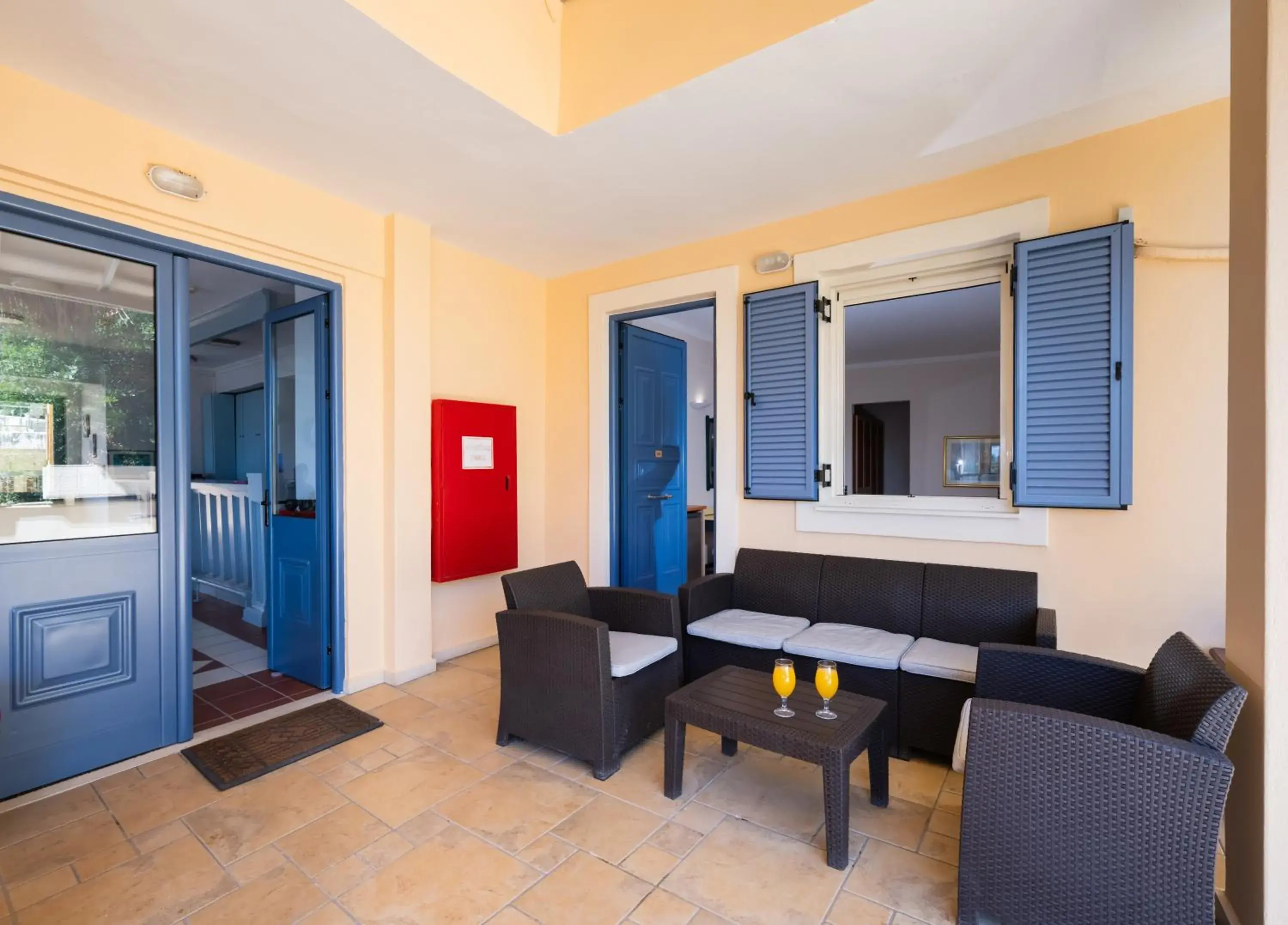 Economy Triple Room in Ionio Hotel Economy Triple Room in Ionio Hotel