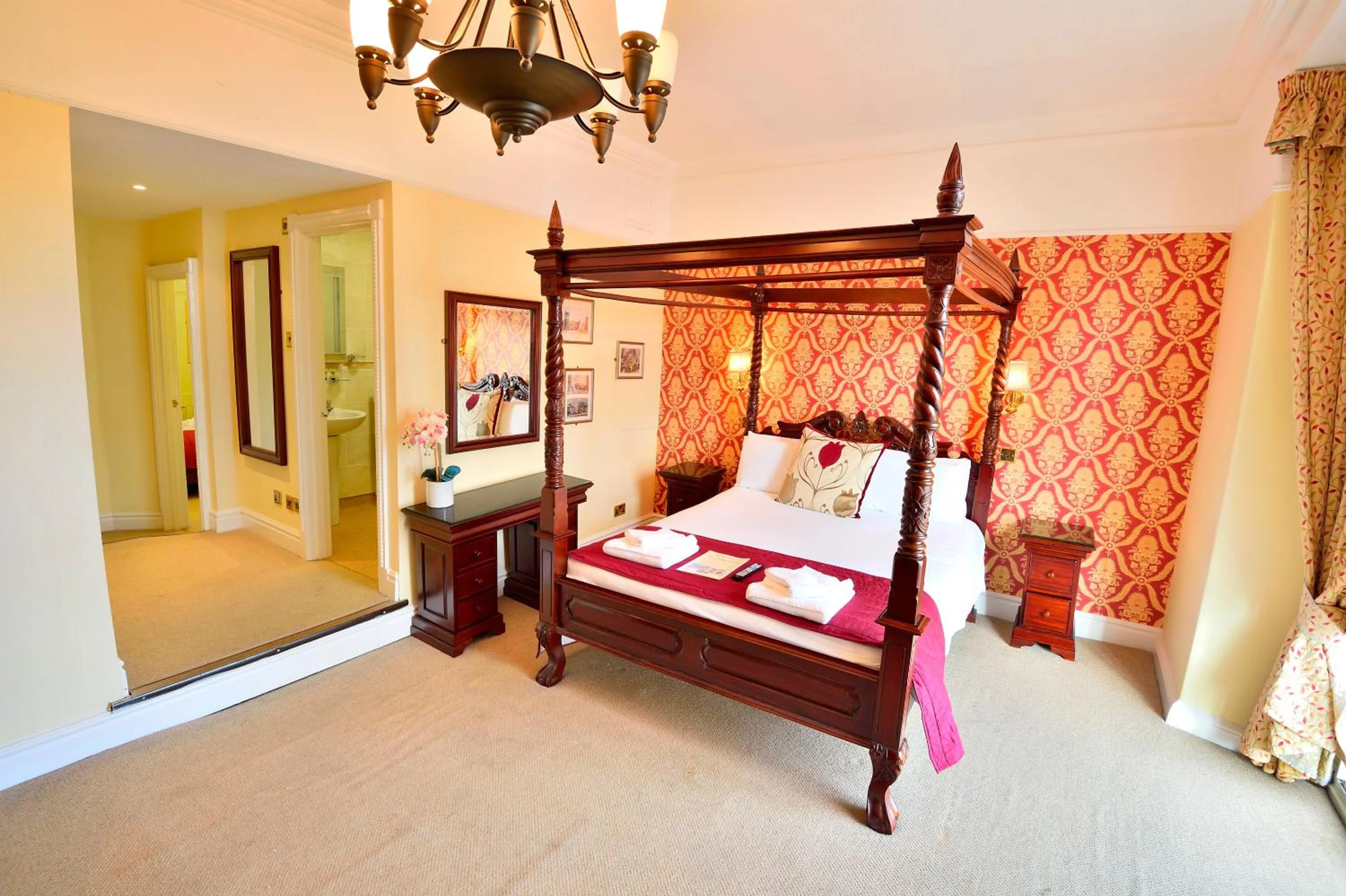 Photo of the whole room, Bed in The Angel Hotel