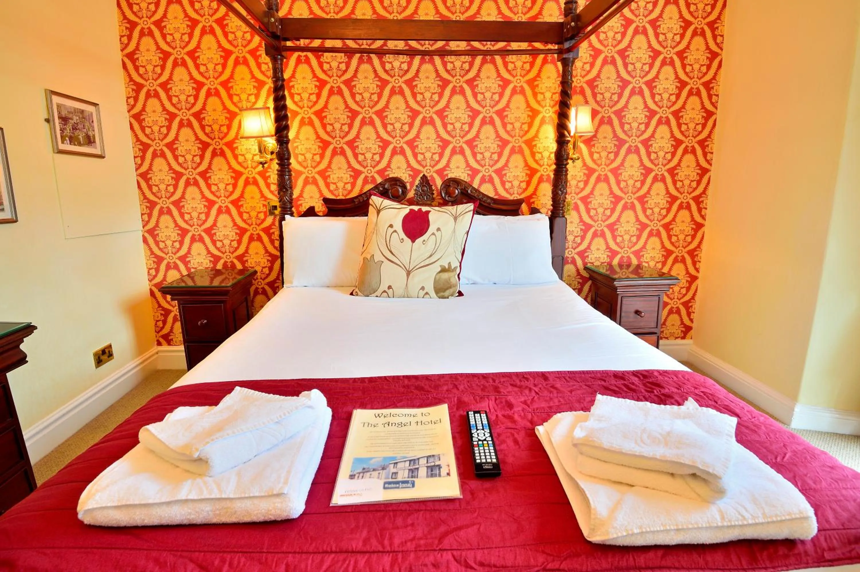 Bedroom, Bed in The Angel Hotel