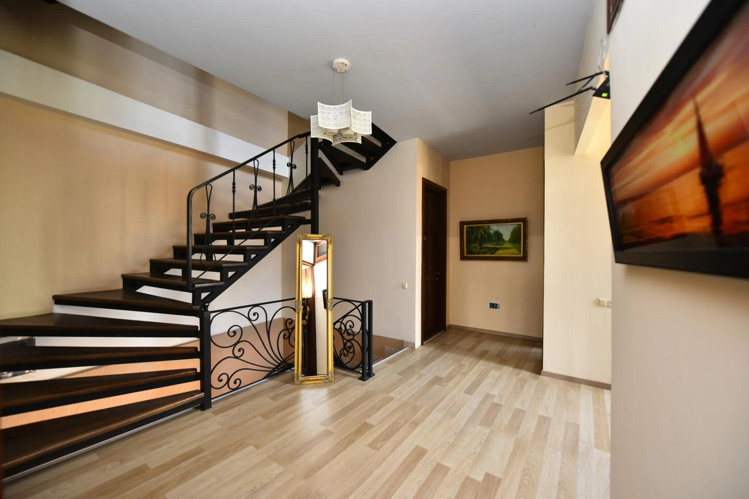 Communal lounge/ TV room in Hotel Phaliashvili