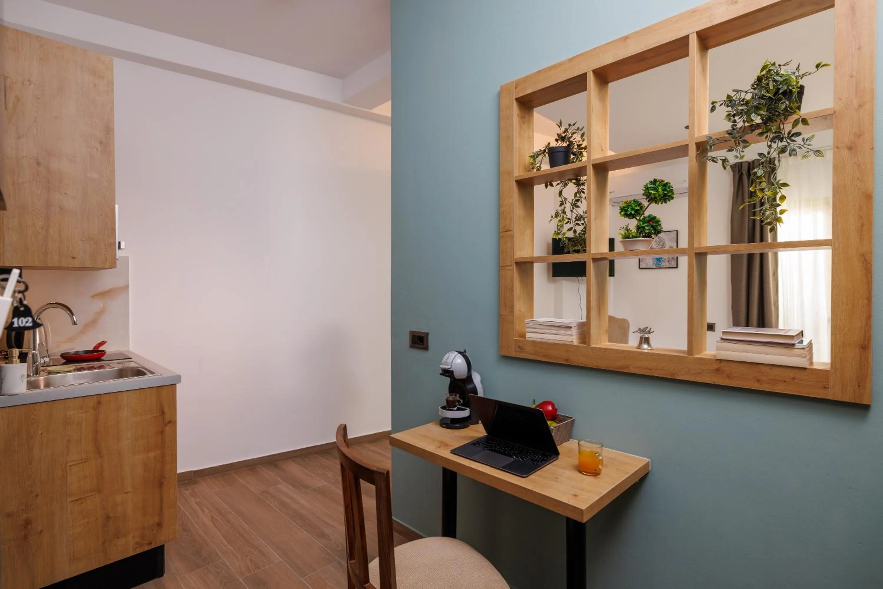 Kitchen or kitchenette in Cathedral Suites