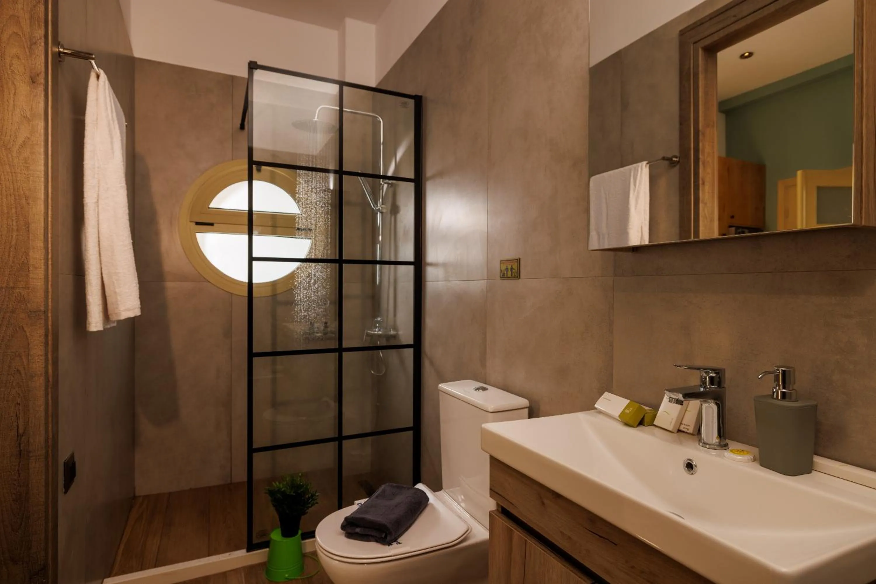 Shower in Cathedral Suites