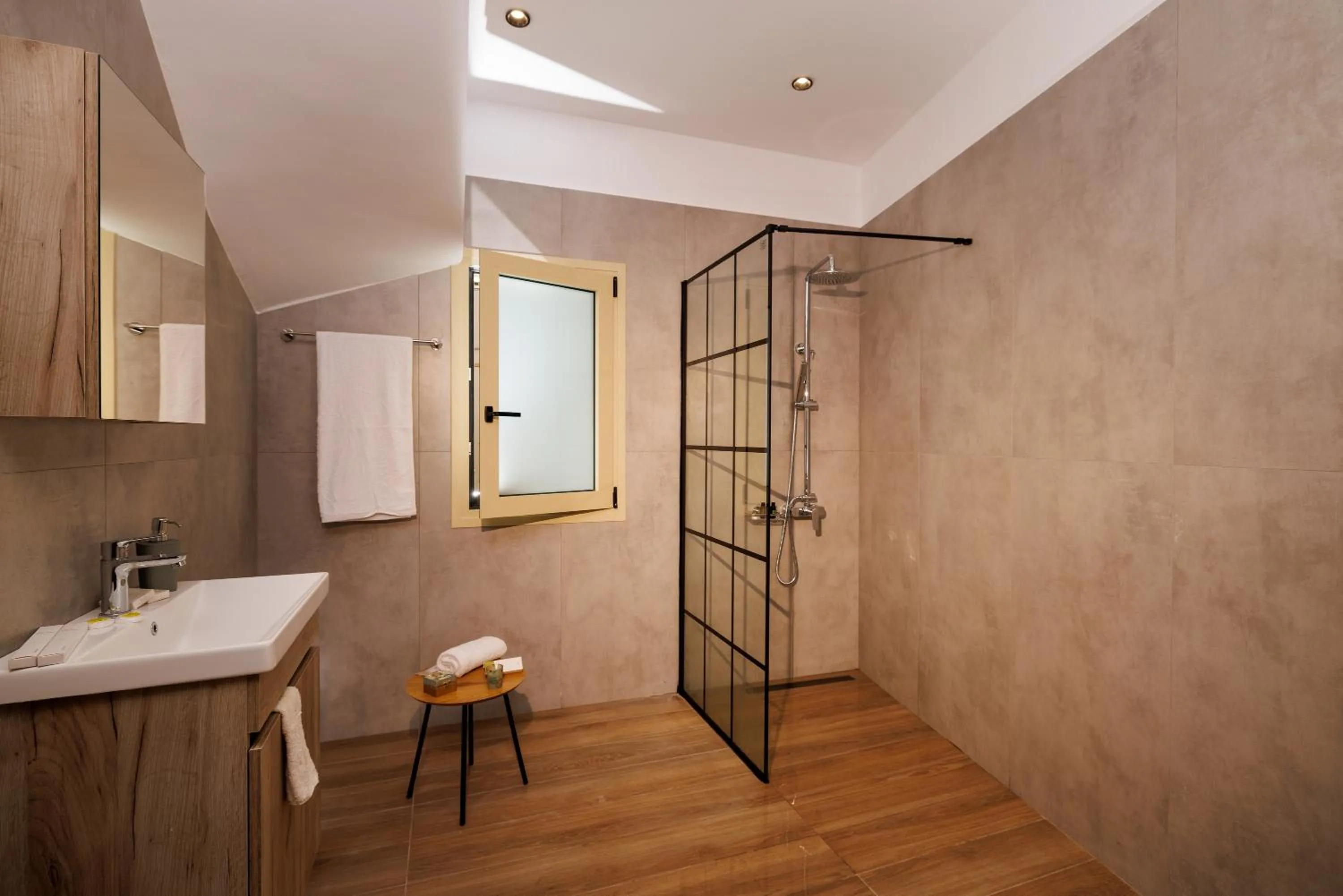 Bathroom in Cathedral Suites