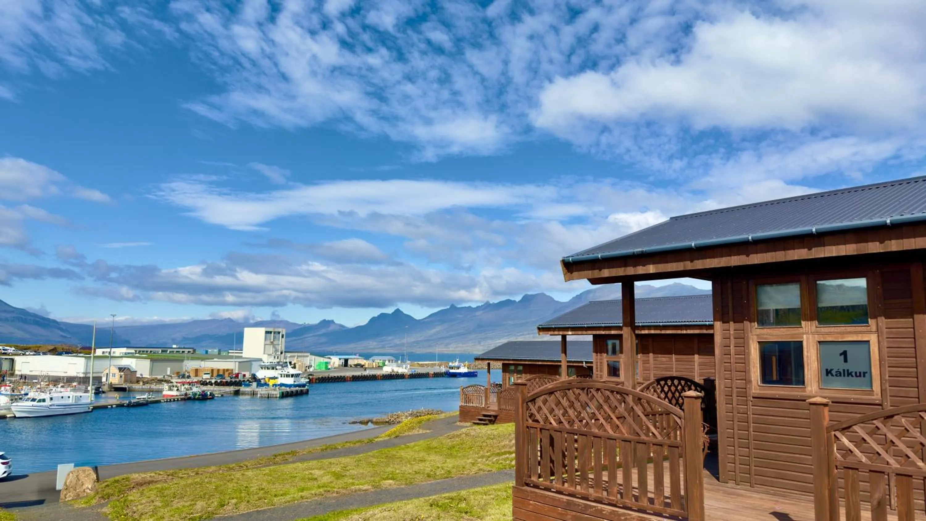 Property building in Framtid Apartments and Holiday Homes