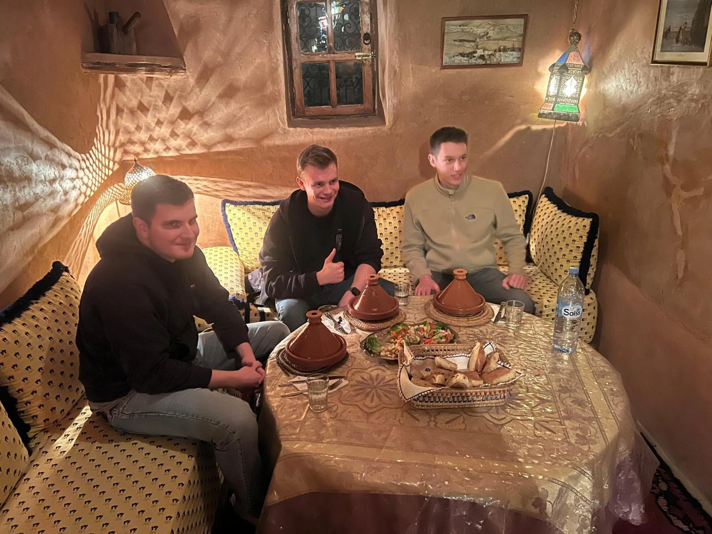 Restaurant/places to eat in Kasbah Tigmi El Janoub