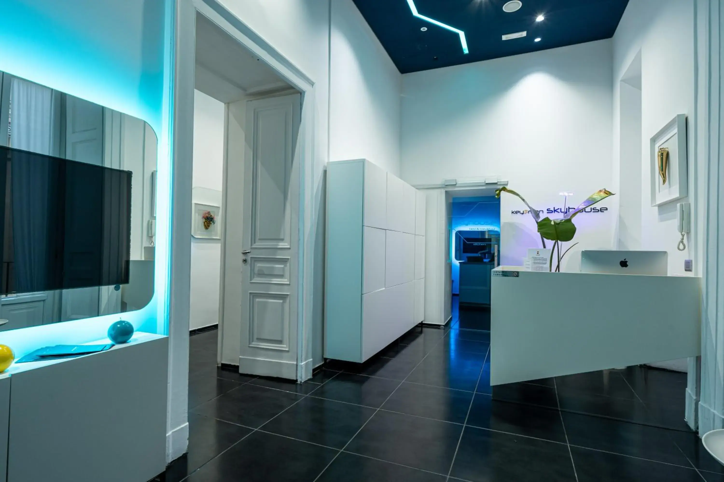 Lobby or reception in Skyhouse Chiatamone Lobby or reception in Skyhouse Chiatamone