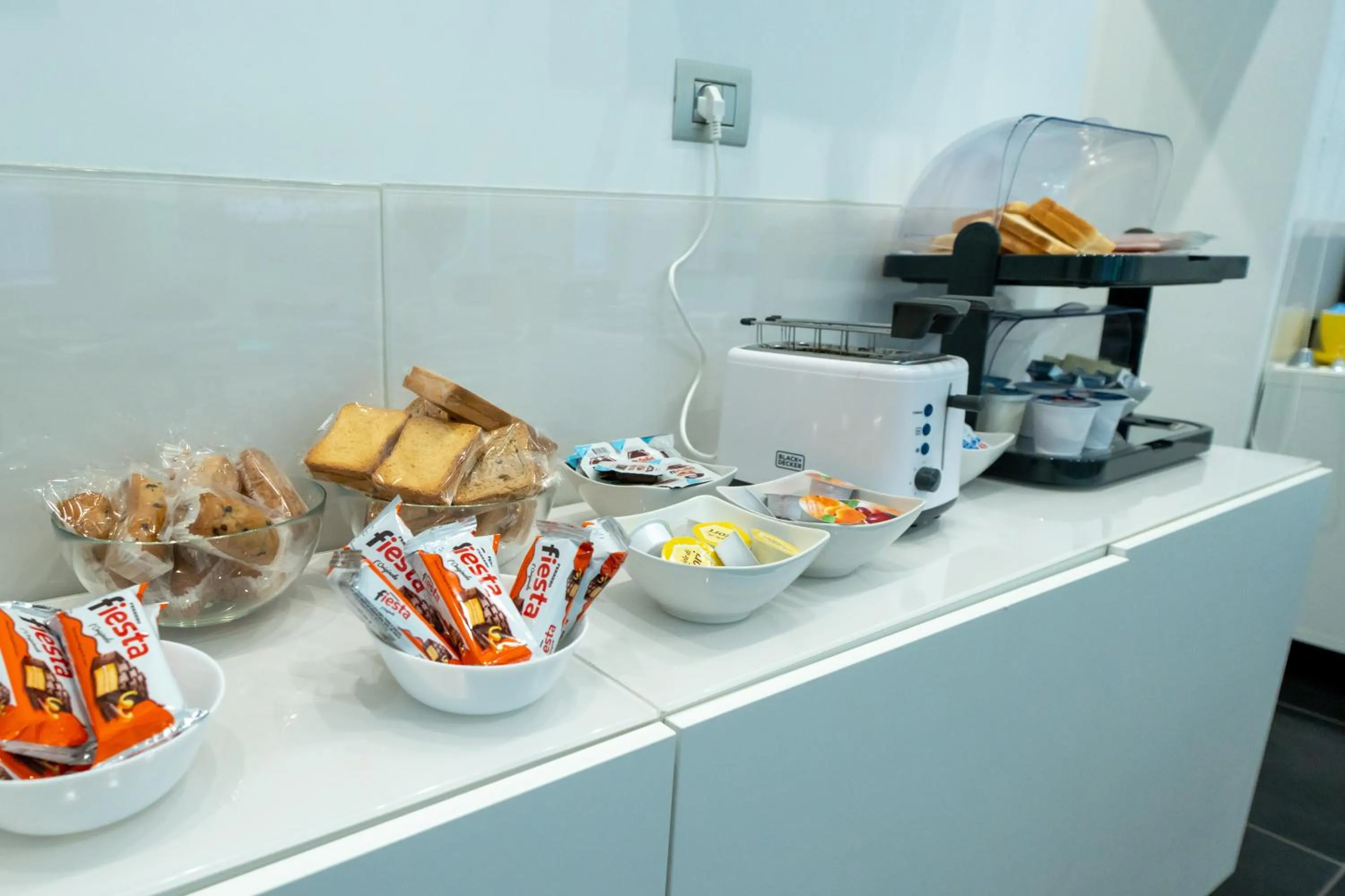 Food and drinks in Skyhouse Chiatamone