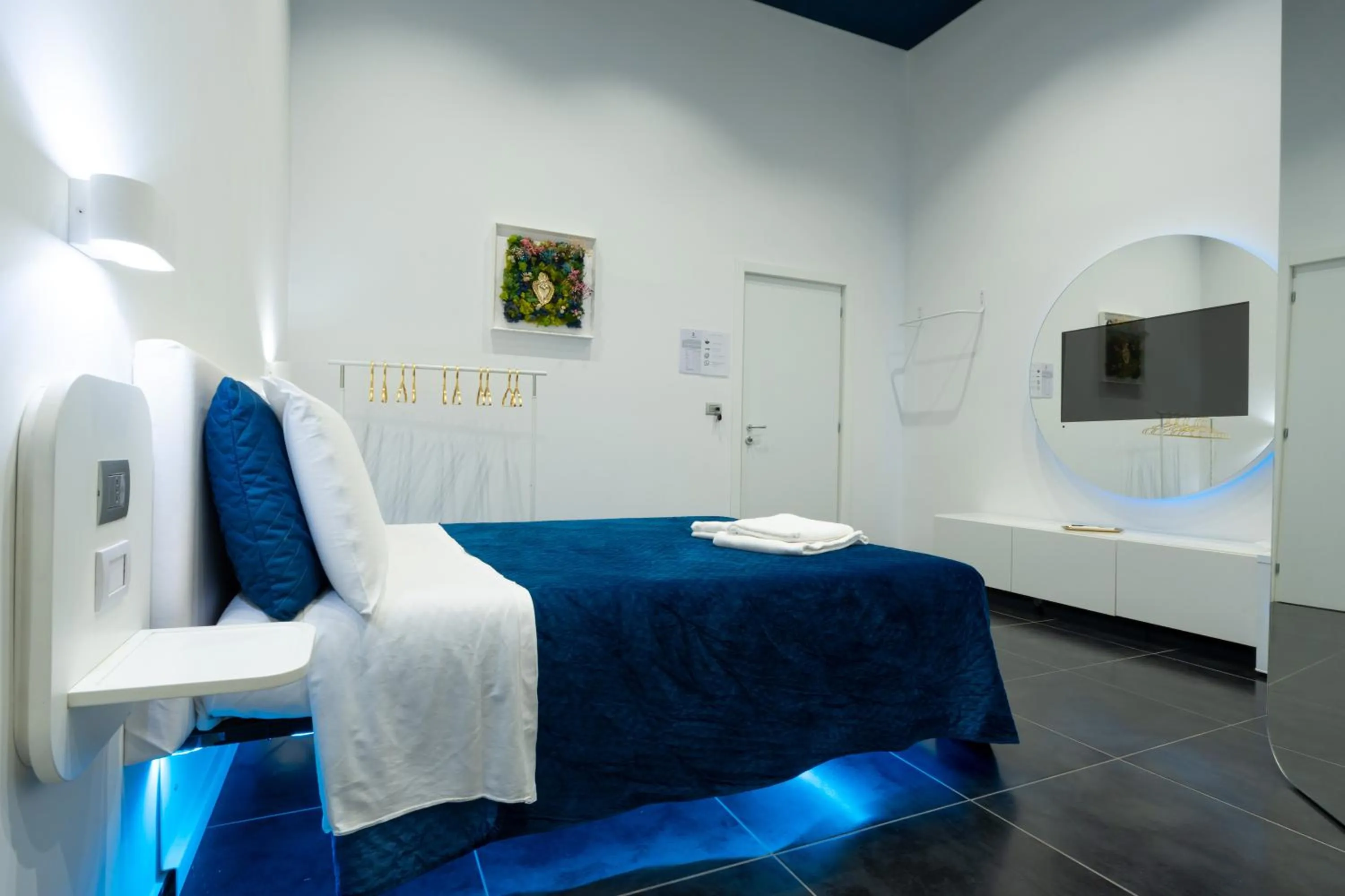 Bed in Skyhouse Chiatamone