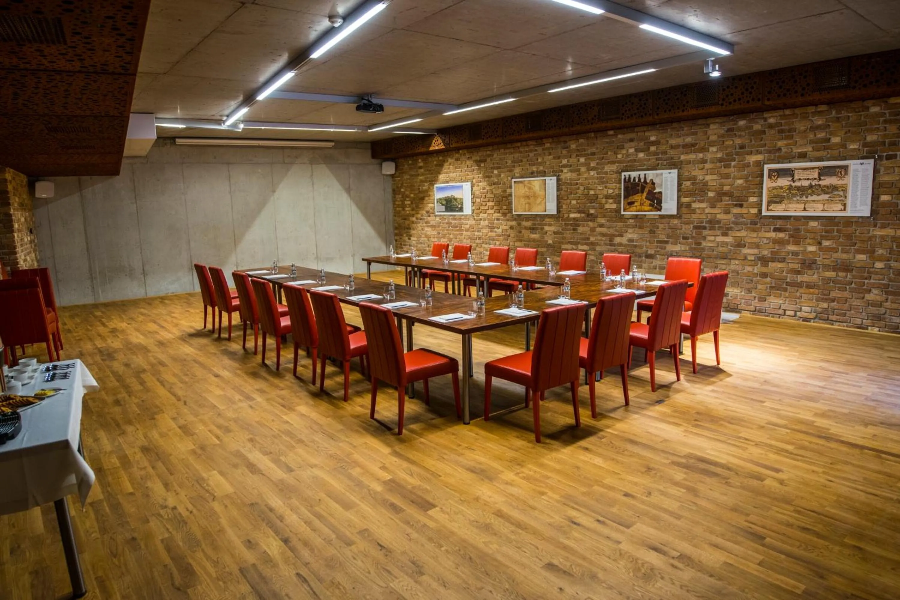 Business facilities in Hotel Alter