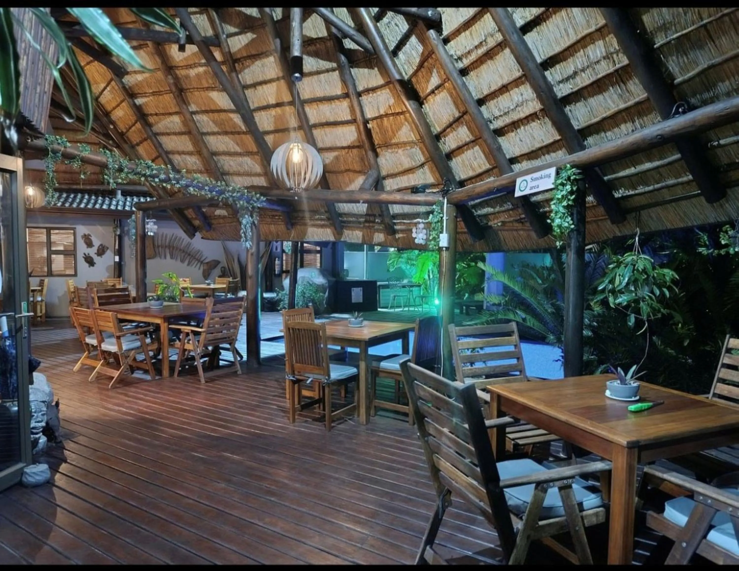Seating area in Leopard Corner Lodge