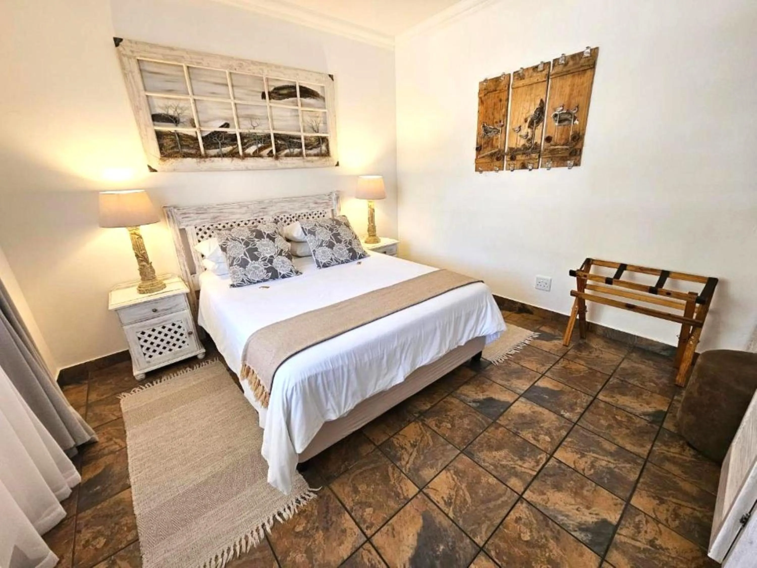 Patio, Bed in Leopard Corner Lodge