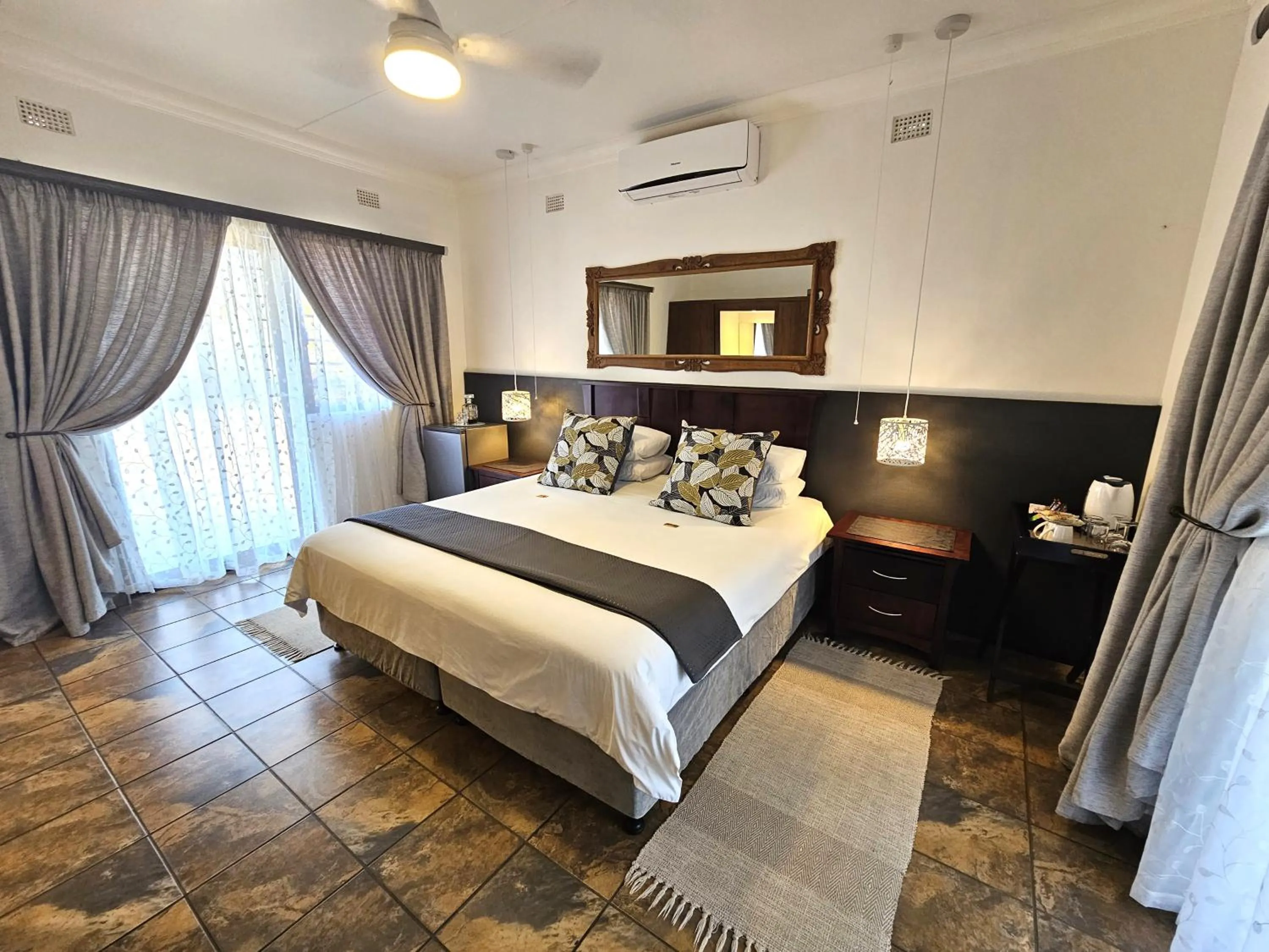 Bed in Leopard Corner Lodge