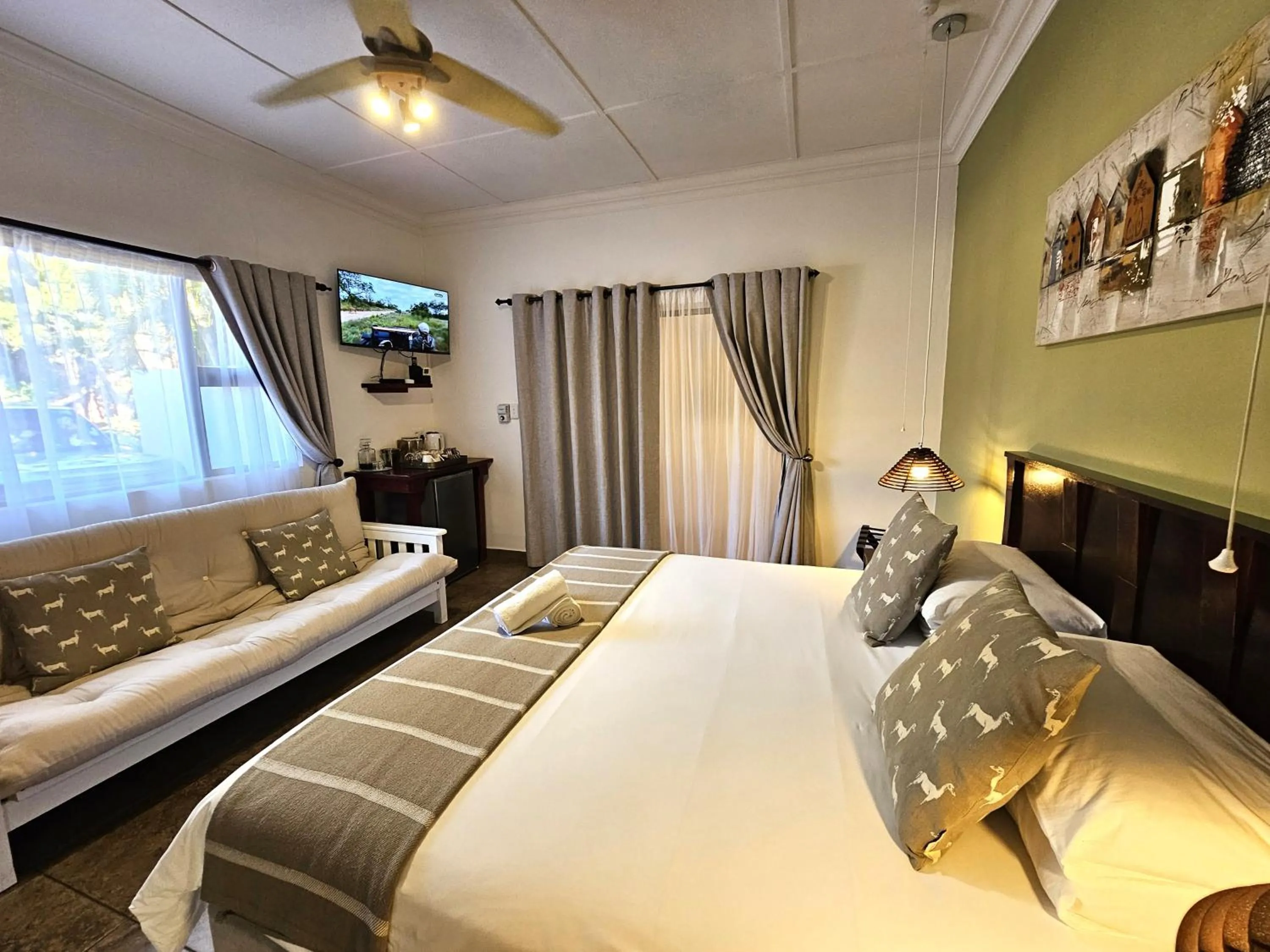 Bed in Leopard Corner Lodge