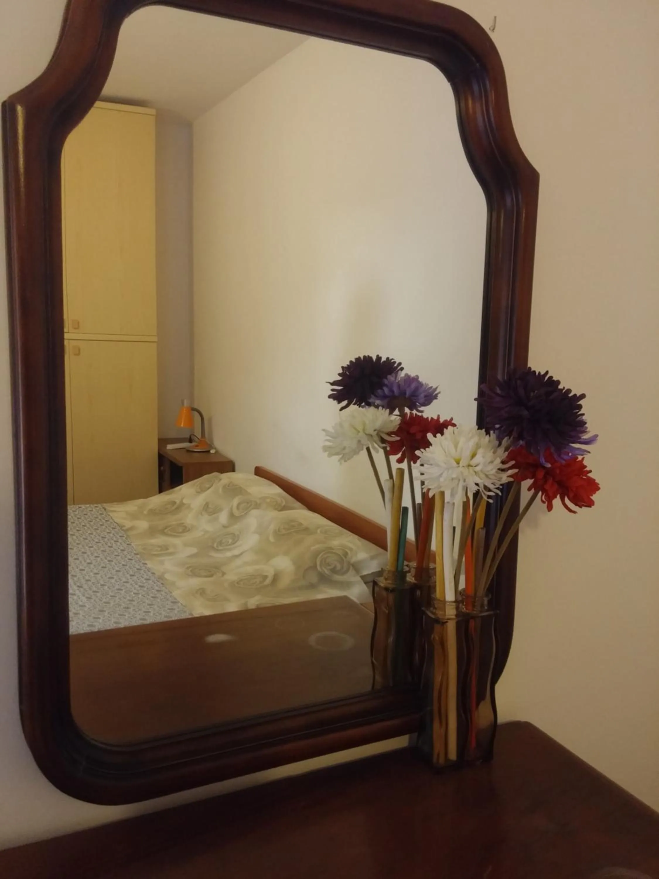 Decorative detail, Bed in Accogliente e ospitale B&B