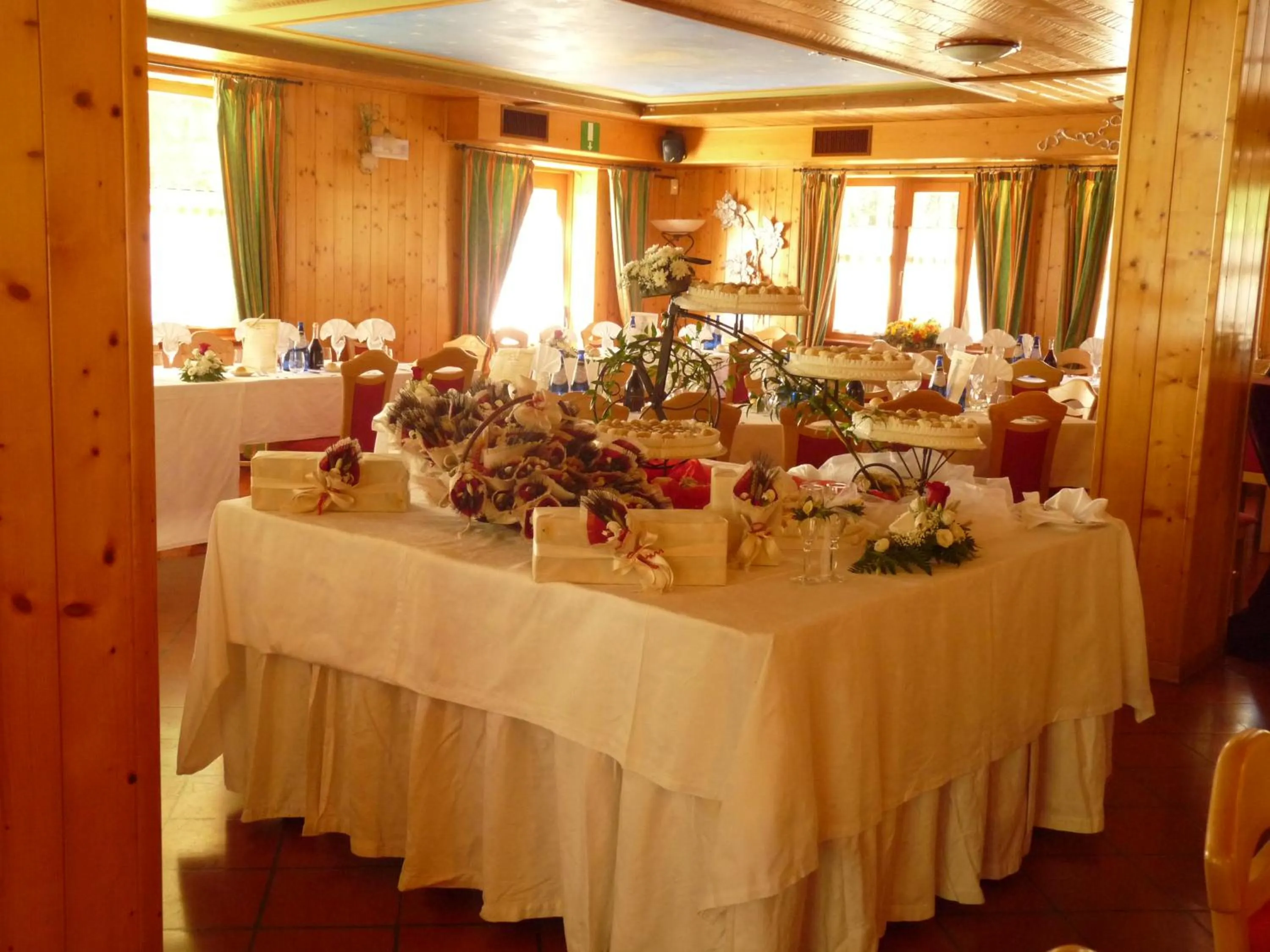 Restaurant/places to eat in Baita Velon