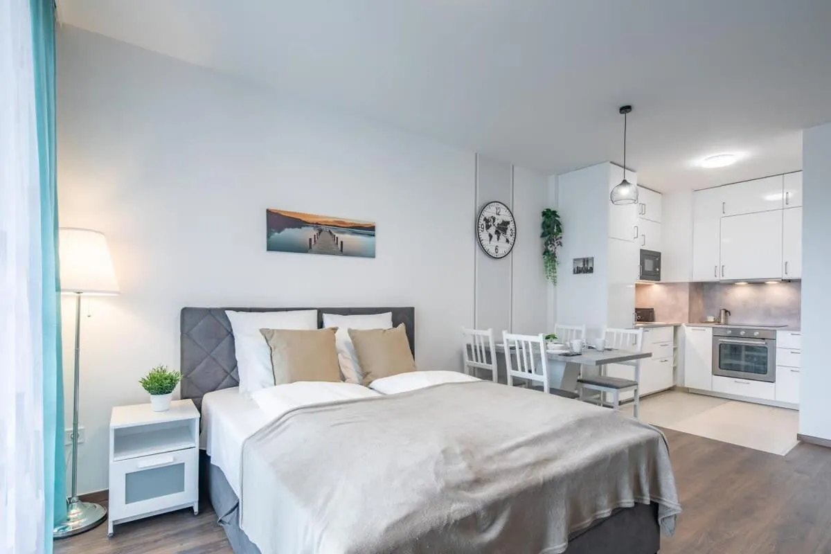 Central - NEW - Cozy Stay