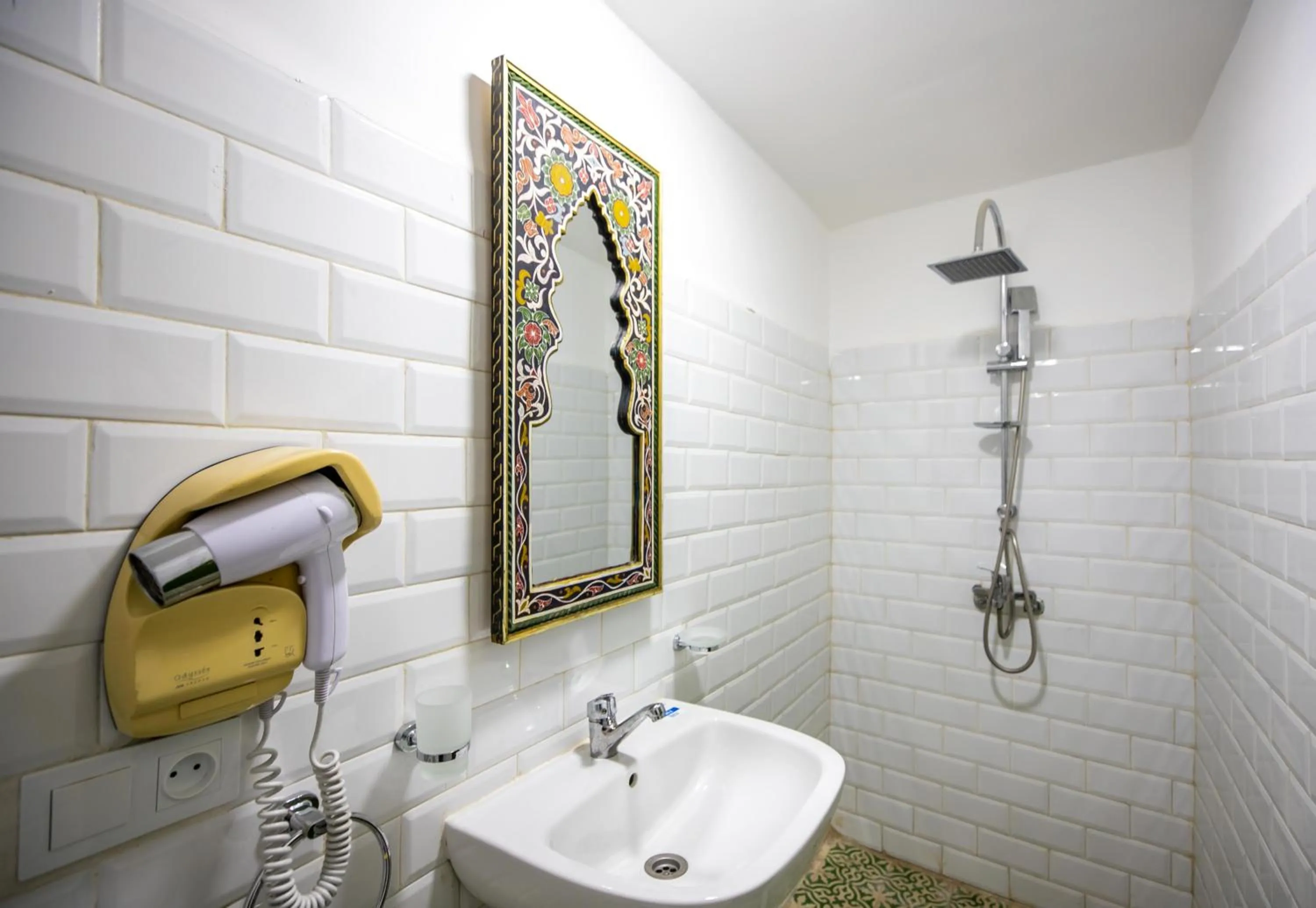Shower in Dar Usham Fes Luxury Guest House