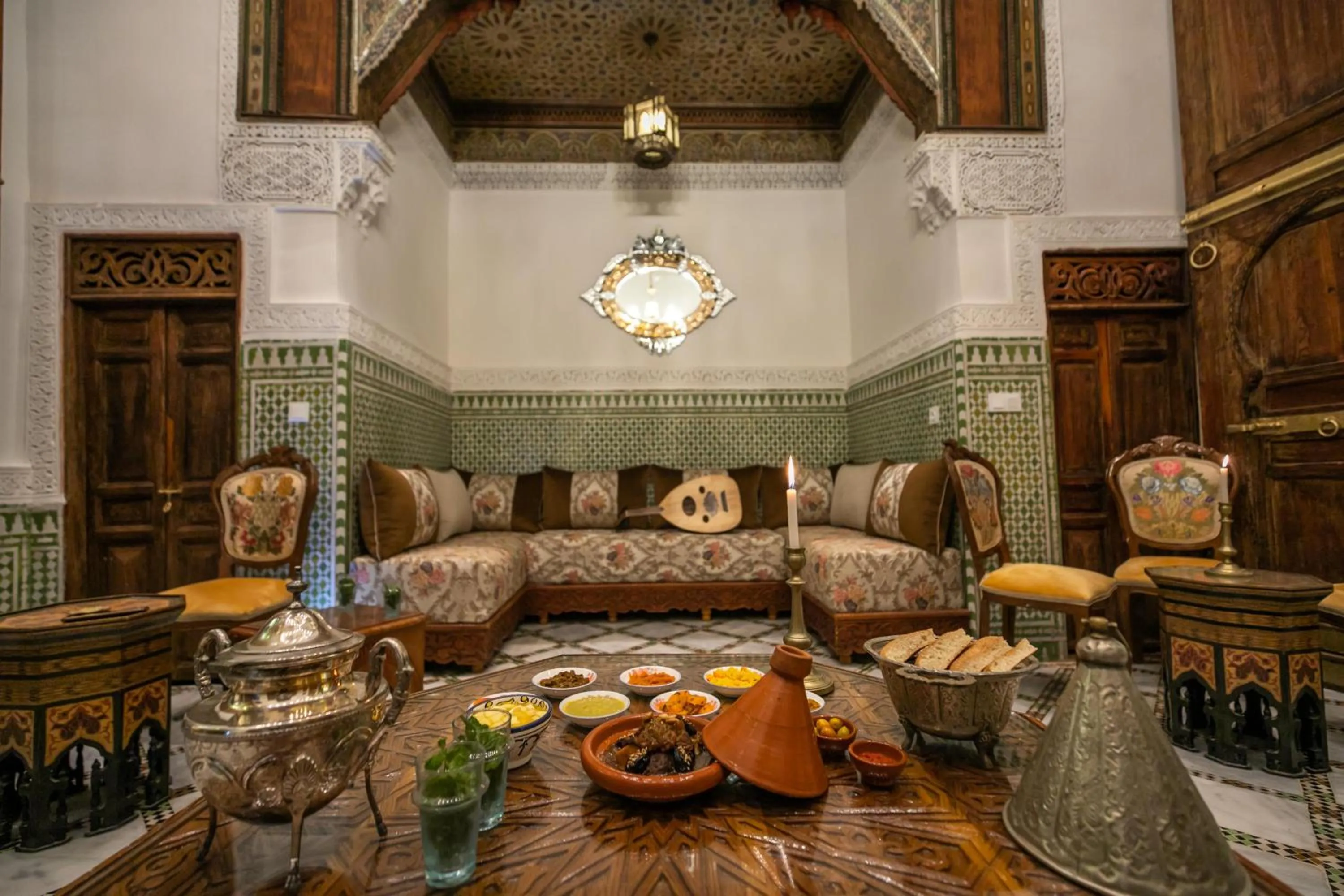 Food and drinks in Dar Usham Fes Luxury Guest House