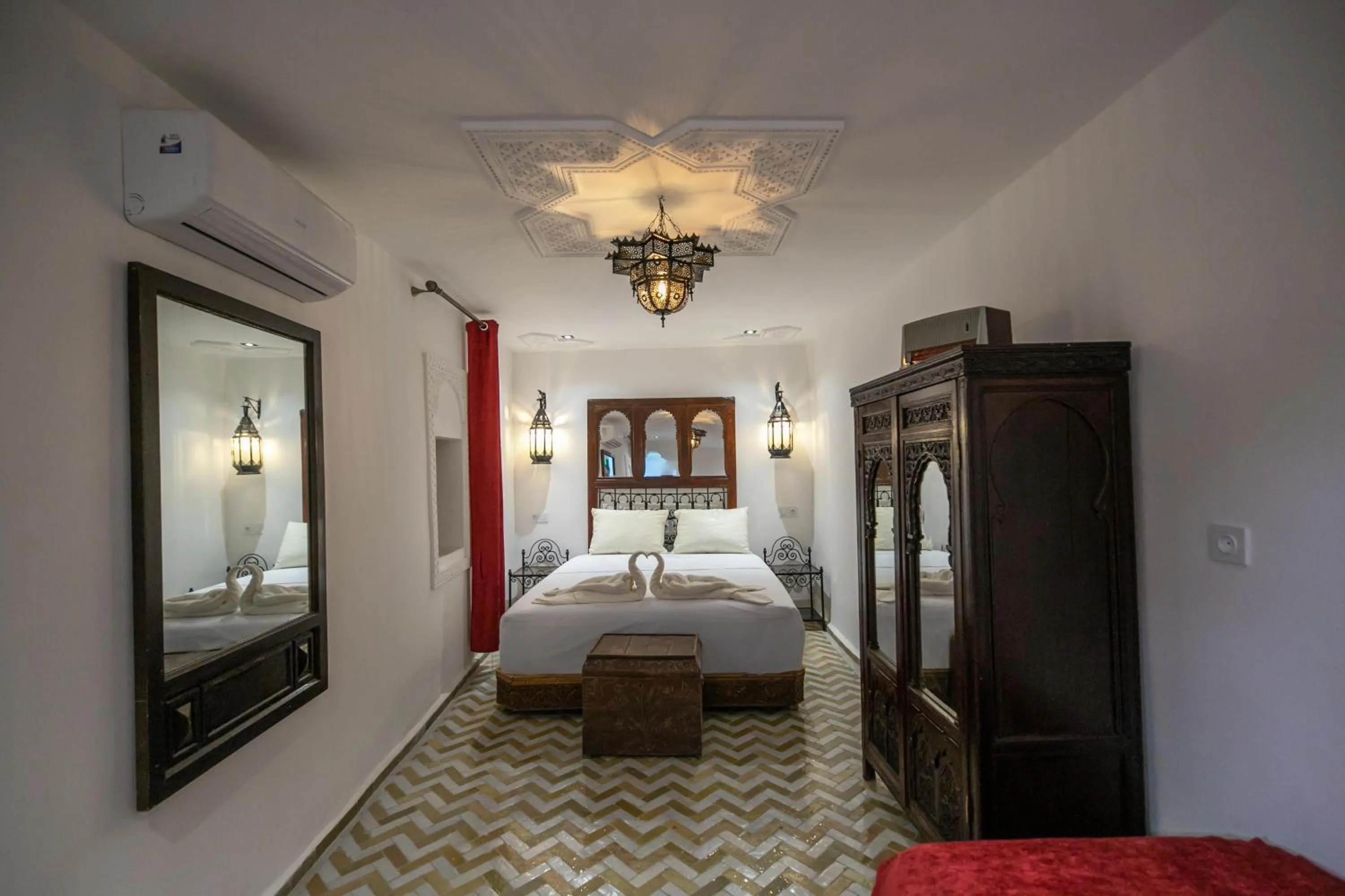 Bed in Dar Usham Fes Luxury Guest House