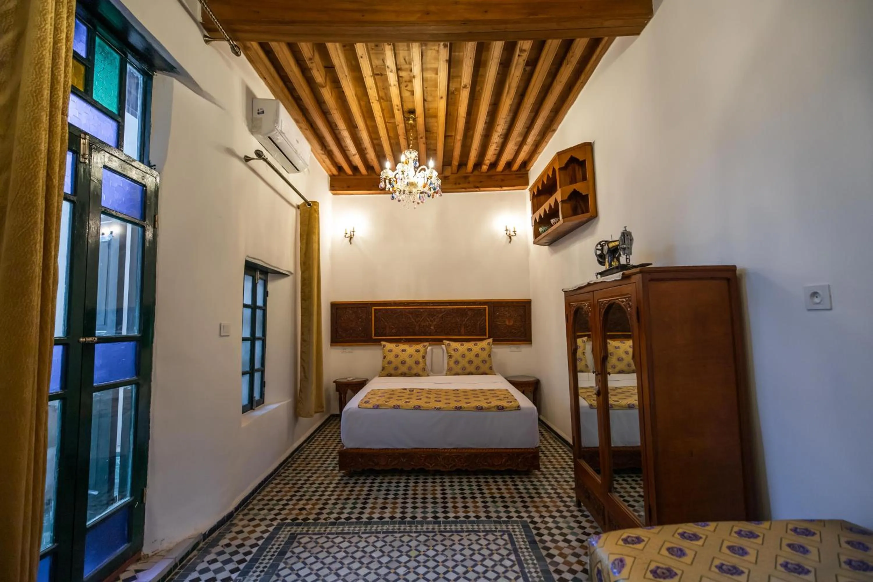 Photo of the whole room, Bed in Dar Usham Fes Luxury Guest House