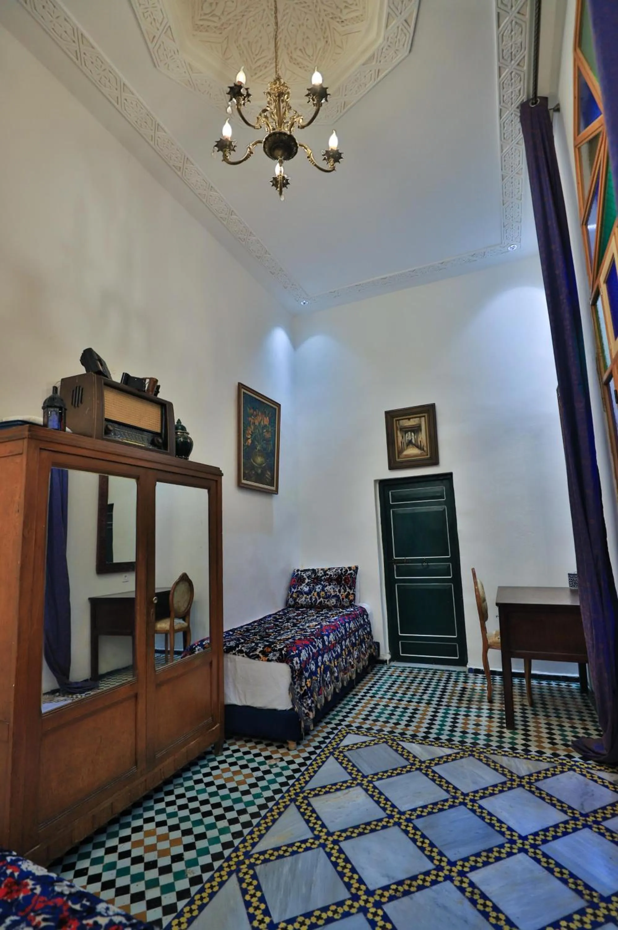 Bed in Dar Usham Fes Luxury Guest House