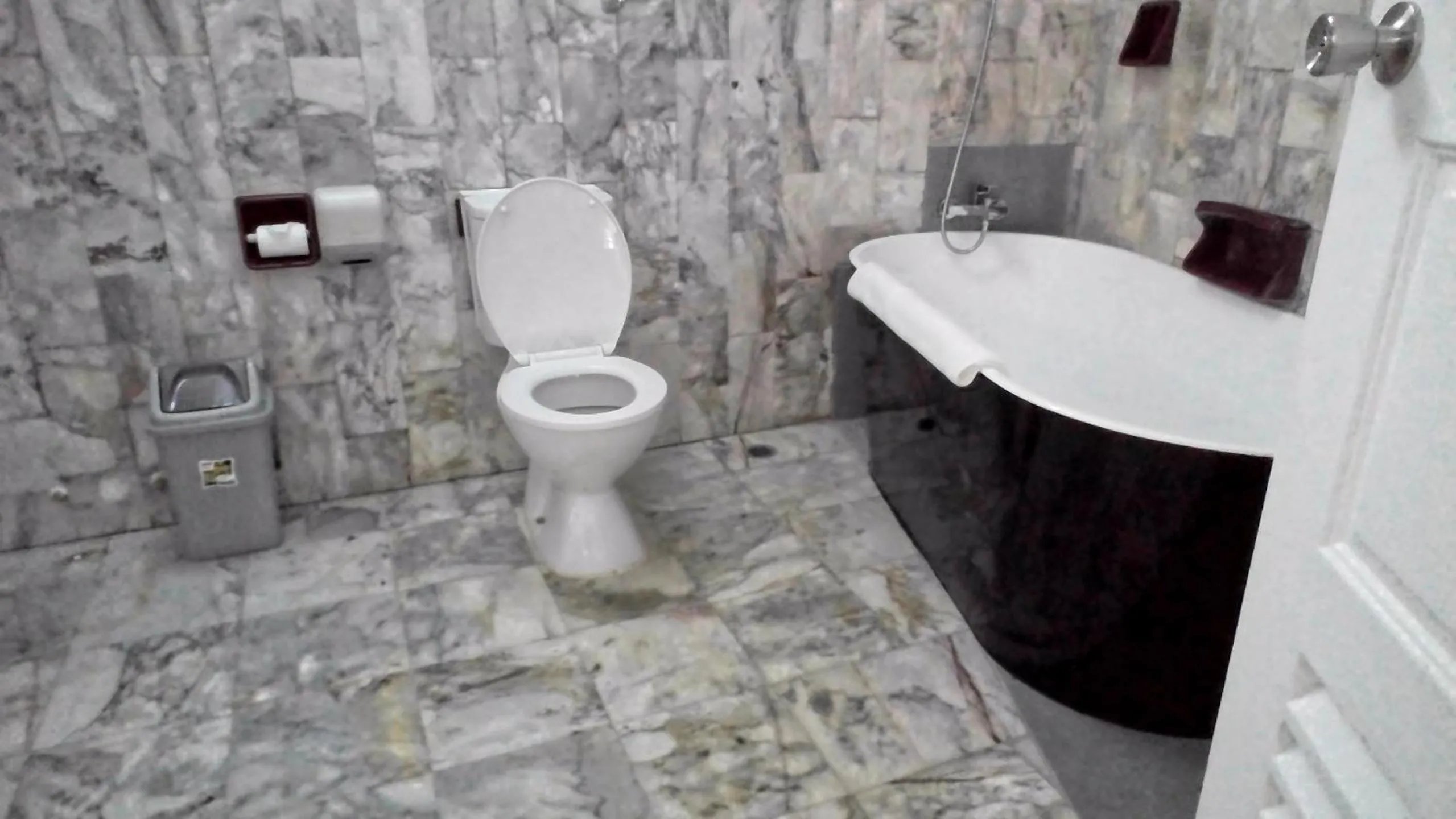 Bathroom in Yatu Lau Lagoon Resort Fiji