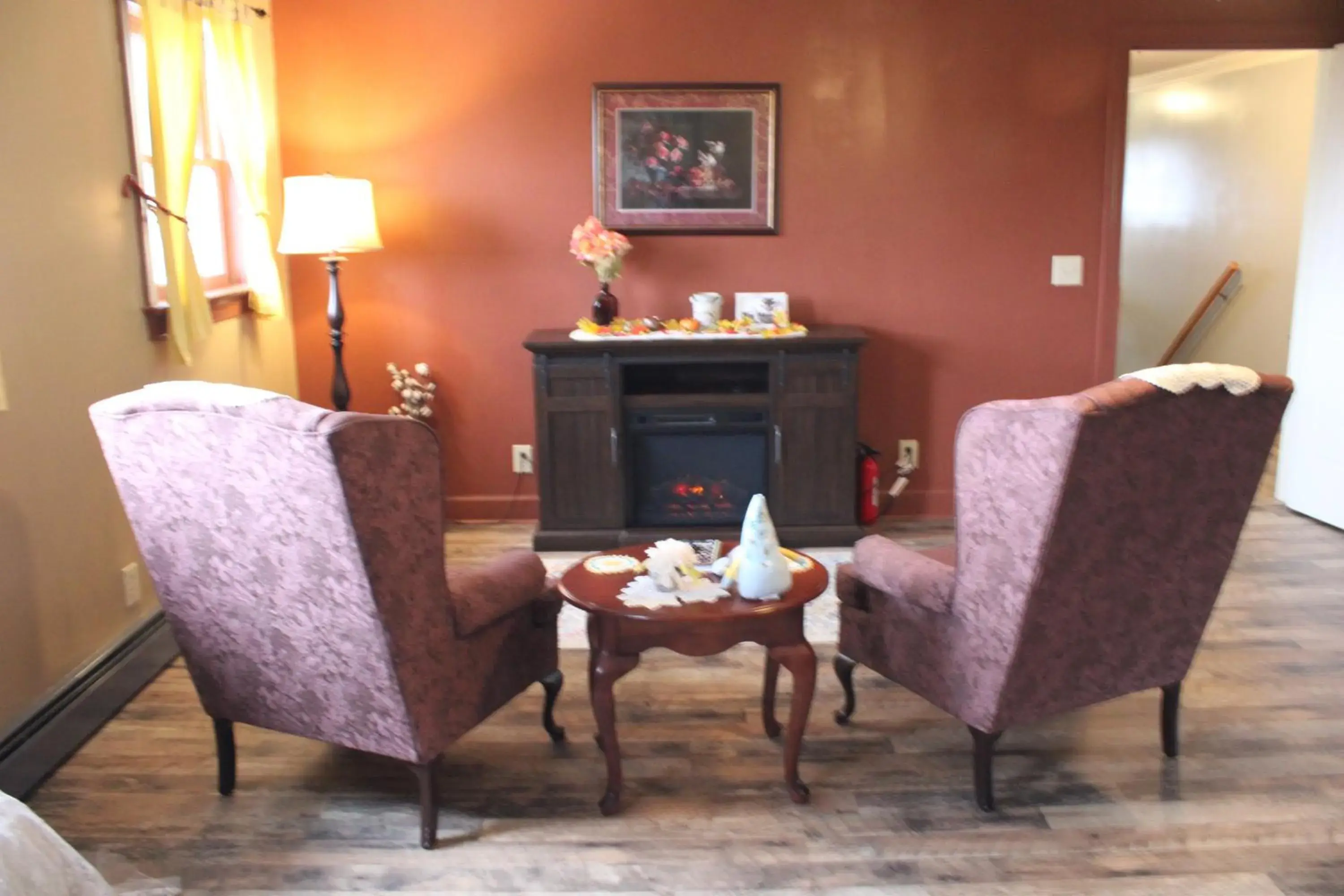 Deluxe King Room - single occupancy in Moonlight Manor Bed & Breakfast Deluxe King Room - single occupancy in Moonlight Manor Bed & Breakfast