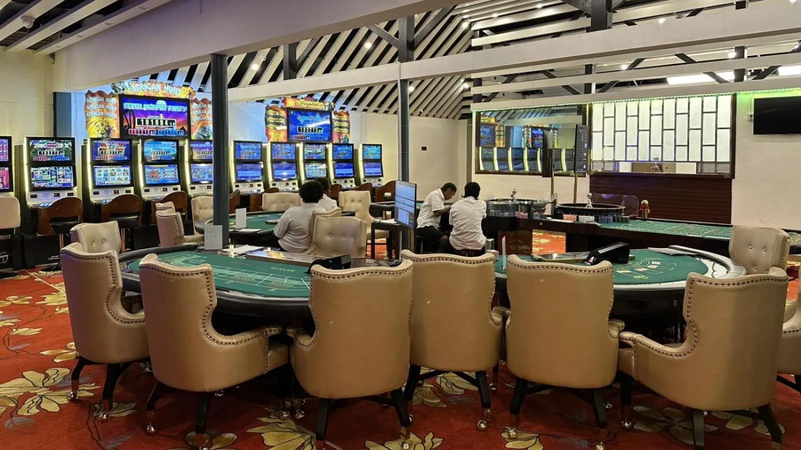 Casino in Coconut Palms Resort & Diamond Casino