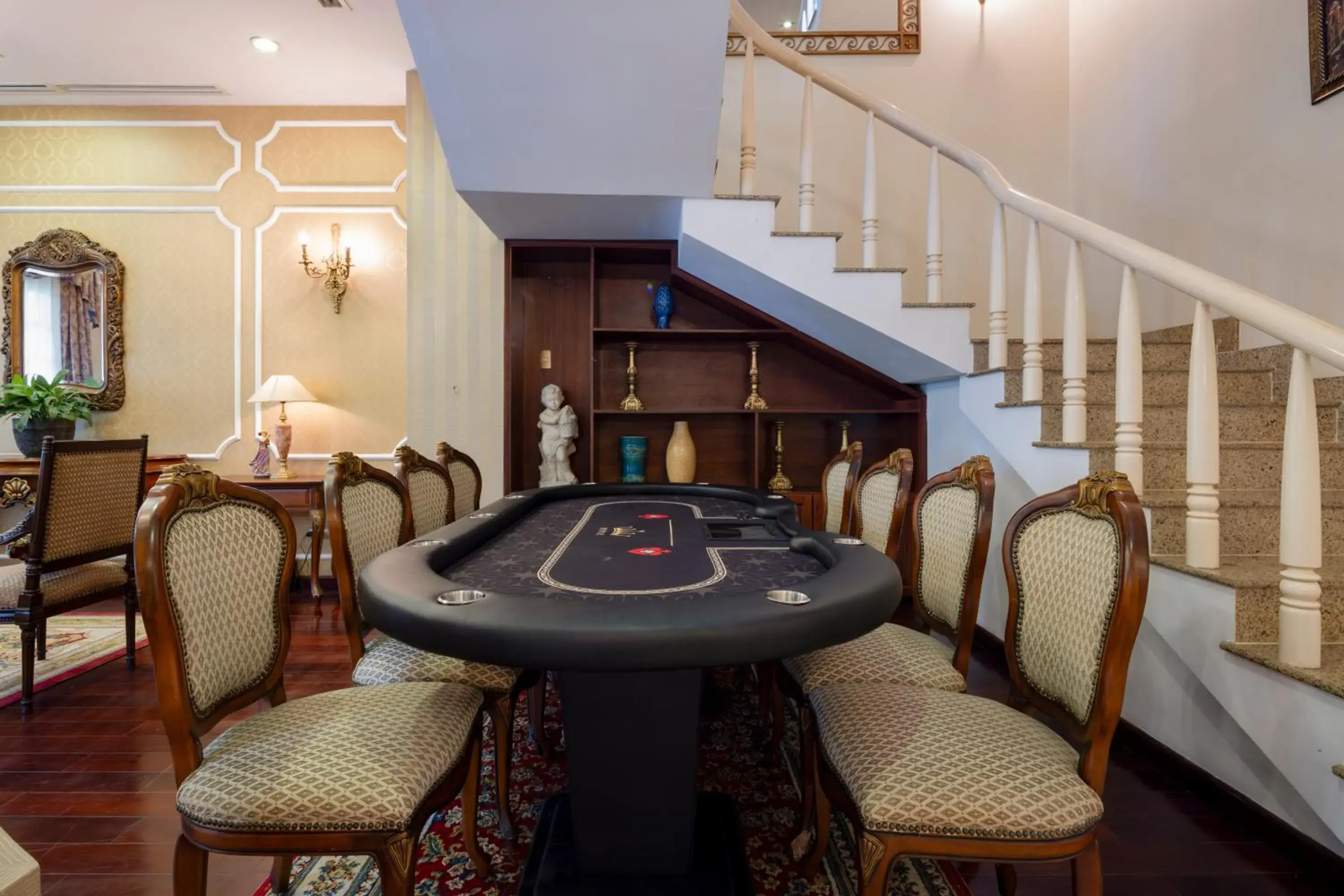 Living room in Hidden Mansions Saigon Resort Living room in Hidden Mansions Saigon Resort